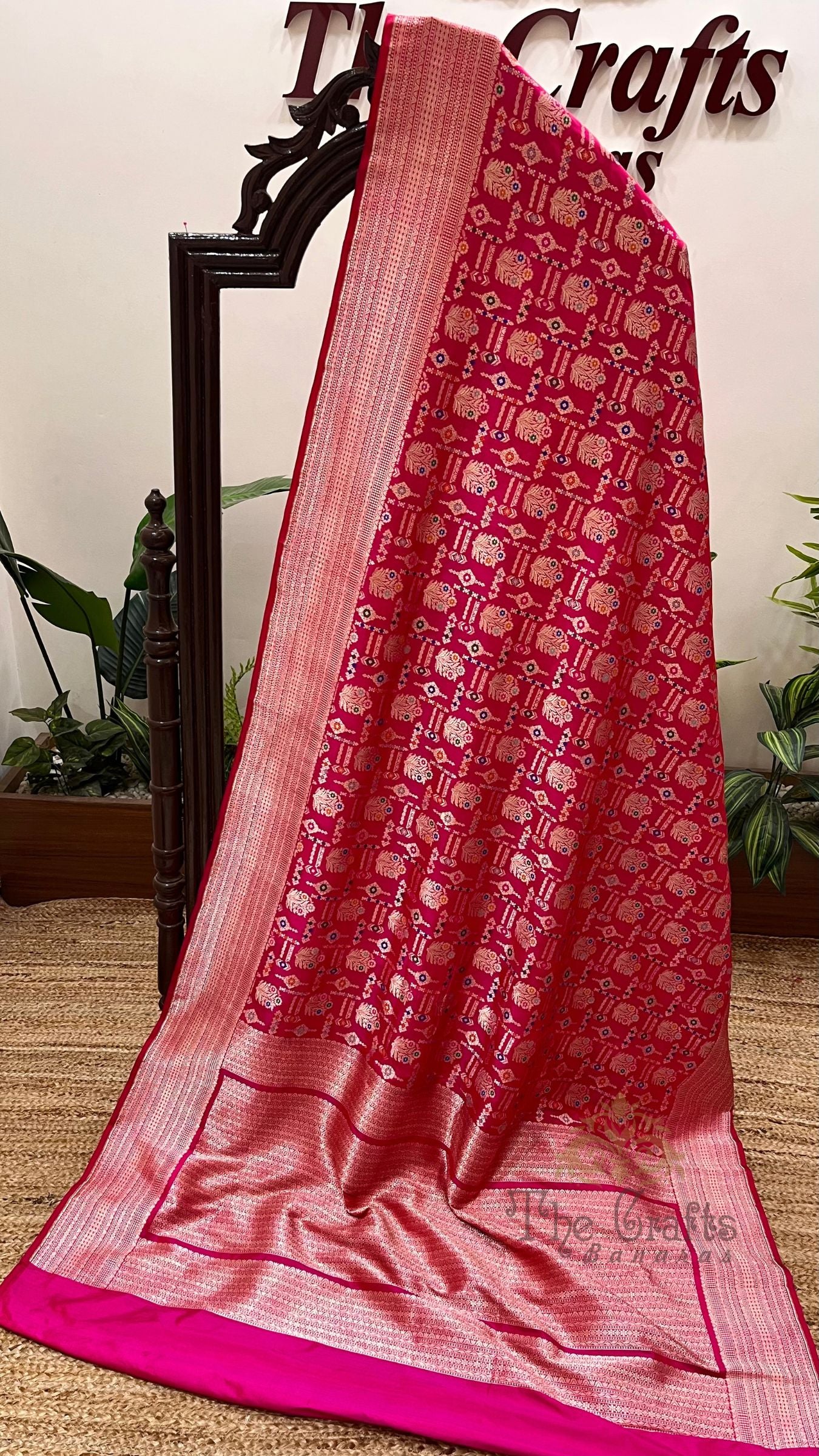 Pure Katan Silk Handloom Banarasi Saree - Jaal work with Meenakari
