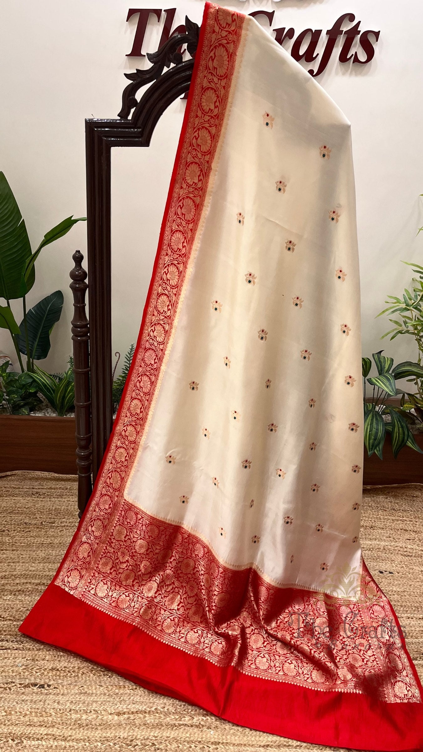 Pure Mango Silk Handloom Banarasi Saree - with kadhua motifs
