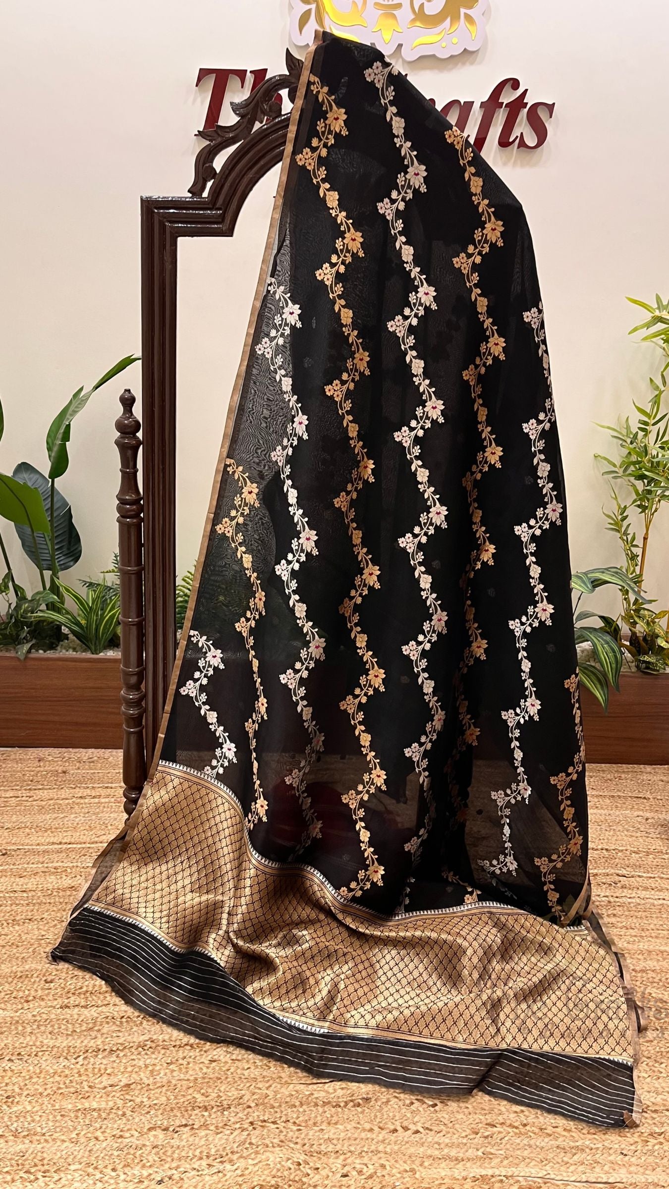 Pure Kora Silk Handloom Banarasi Saree - Kadhua Stripes