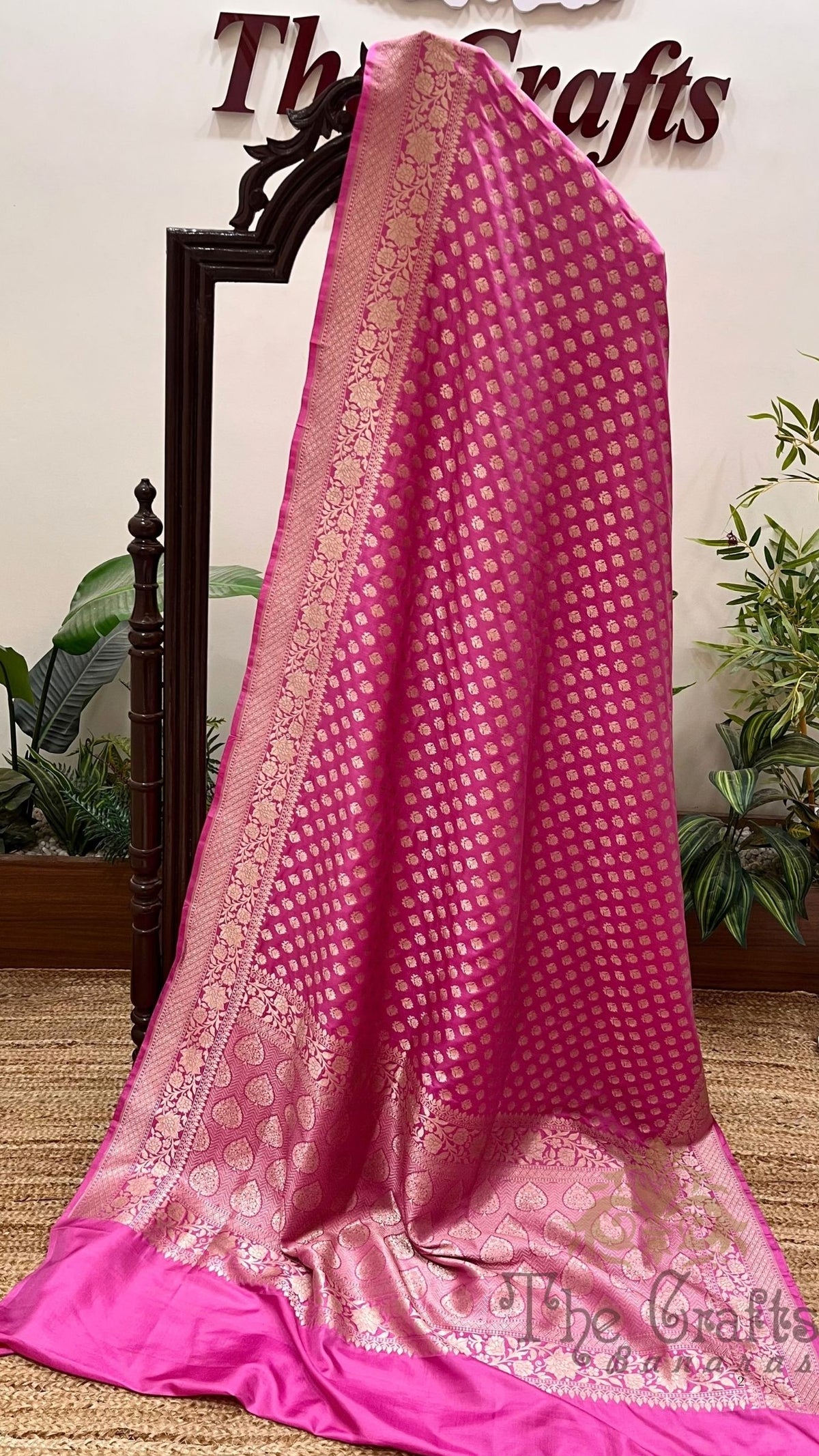 Pure Katan Silk Handloom Banarasi Saree - Jaal work
