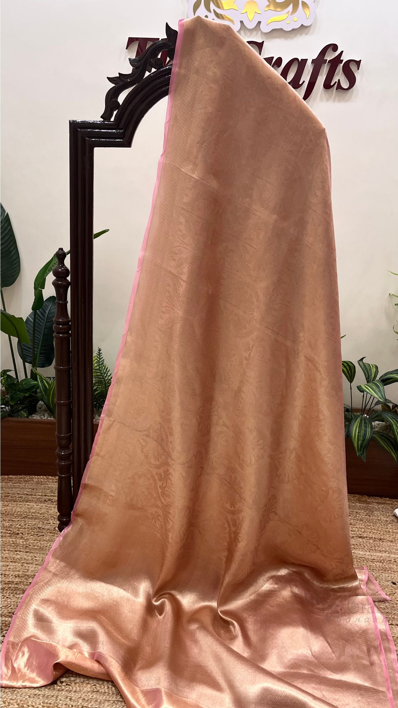 Pure Tissue Brocade Banarasi Saree
