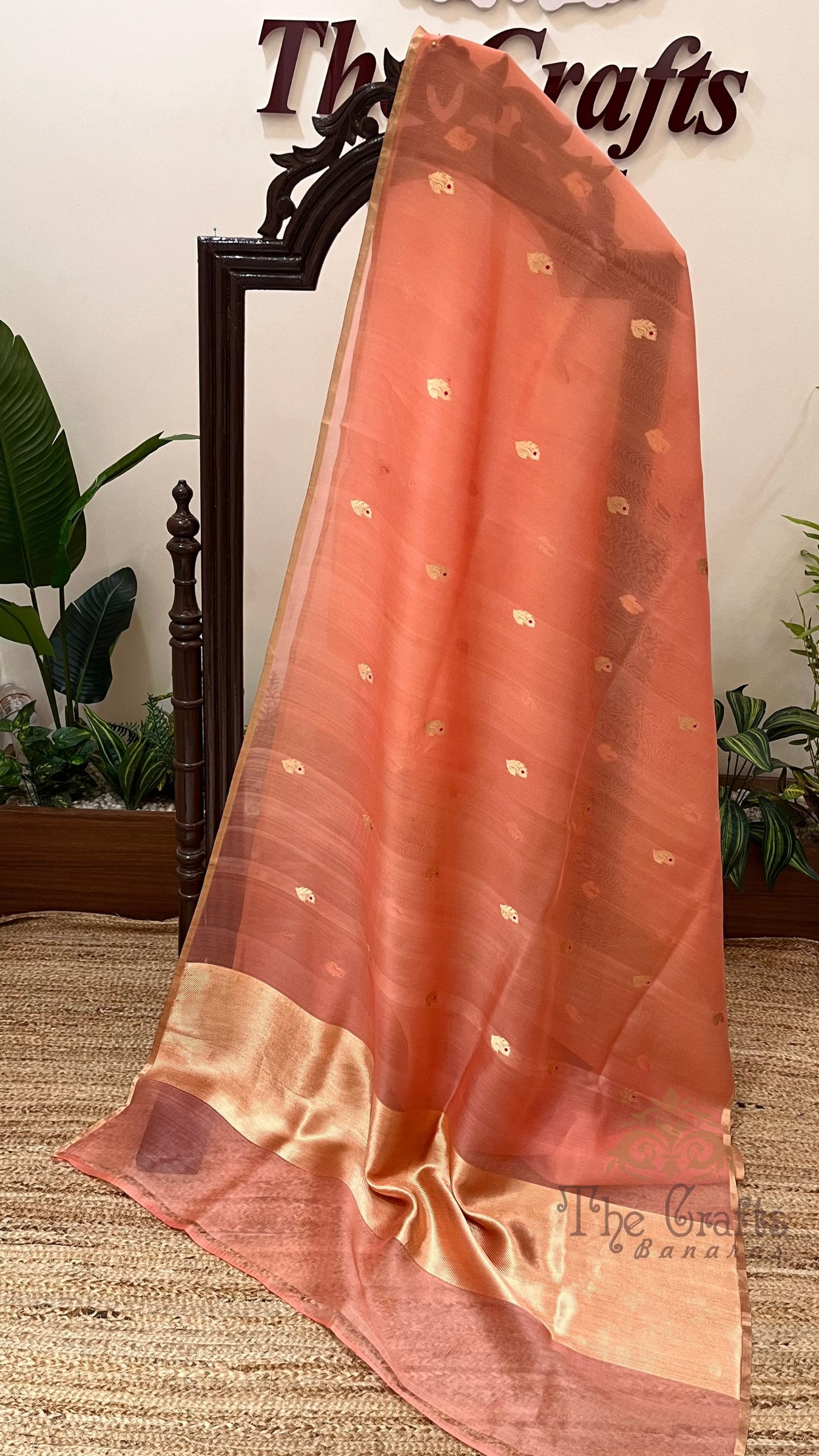 Pure Kora Silk Handloom Banarasi Saree - with kadhua motifs
