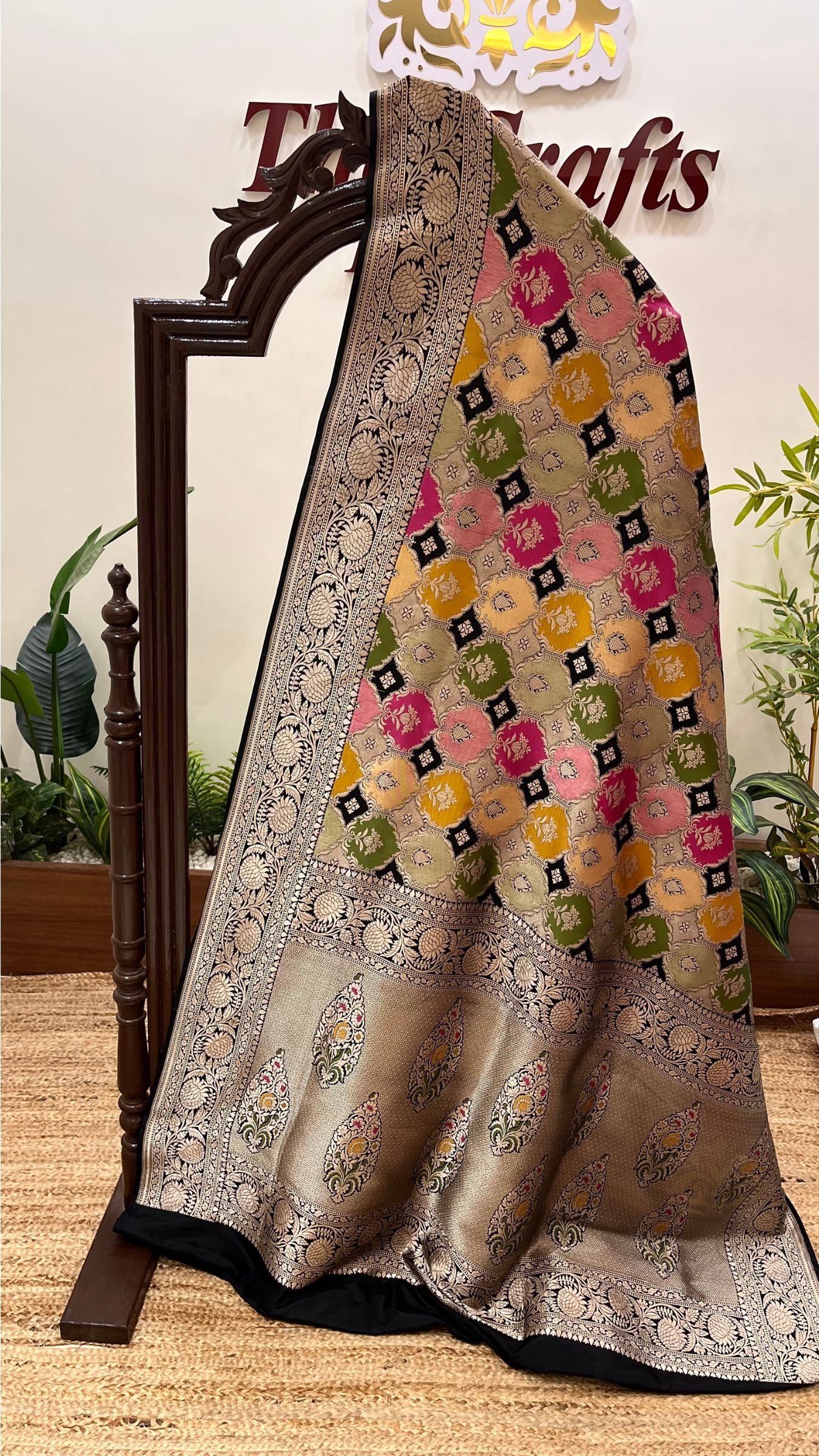 Rangkat Pure Katan Silk Handloom Banarasi Saree - Jaal with meenakari