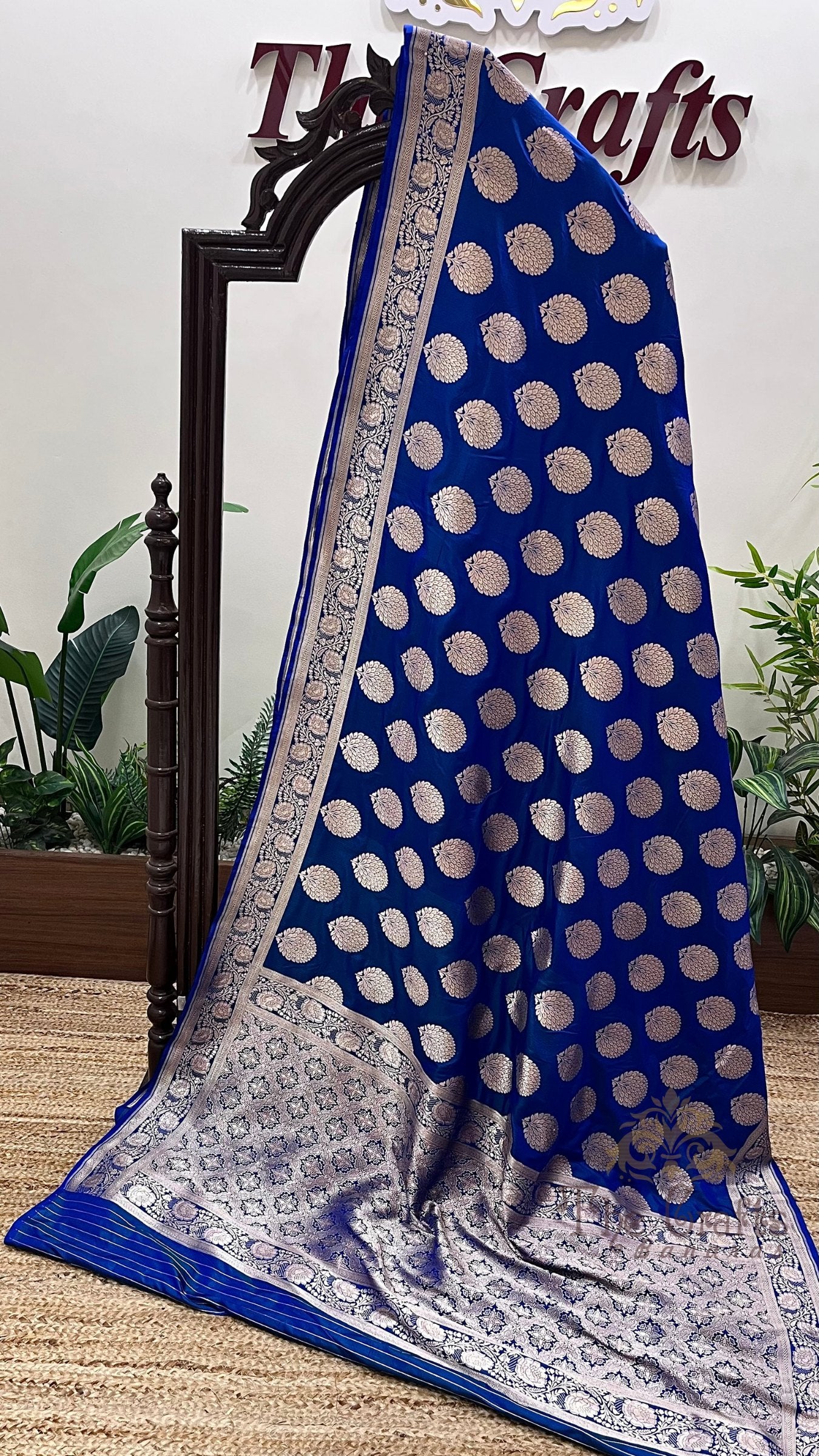Pure Katan Silk Handloom Banarasi Saree - Buta weave