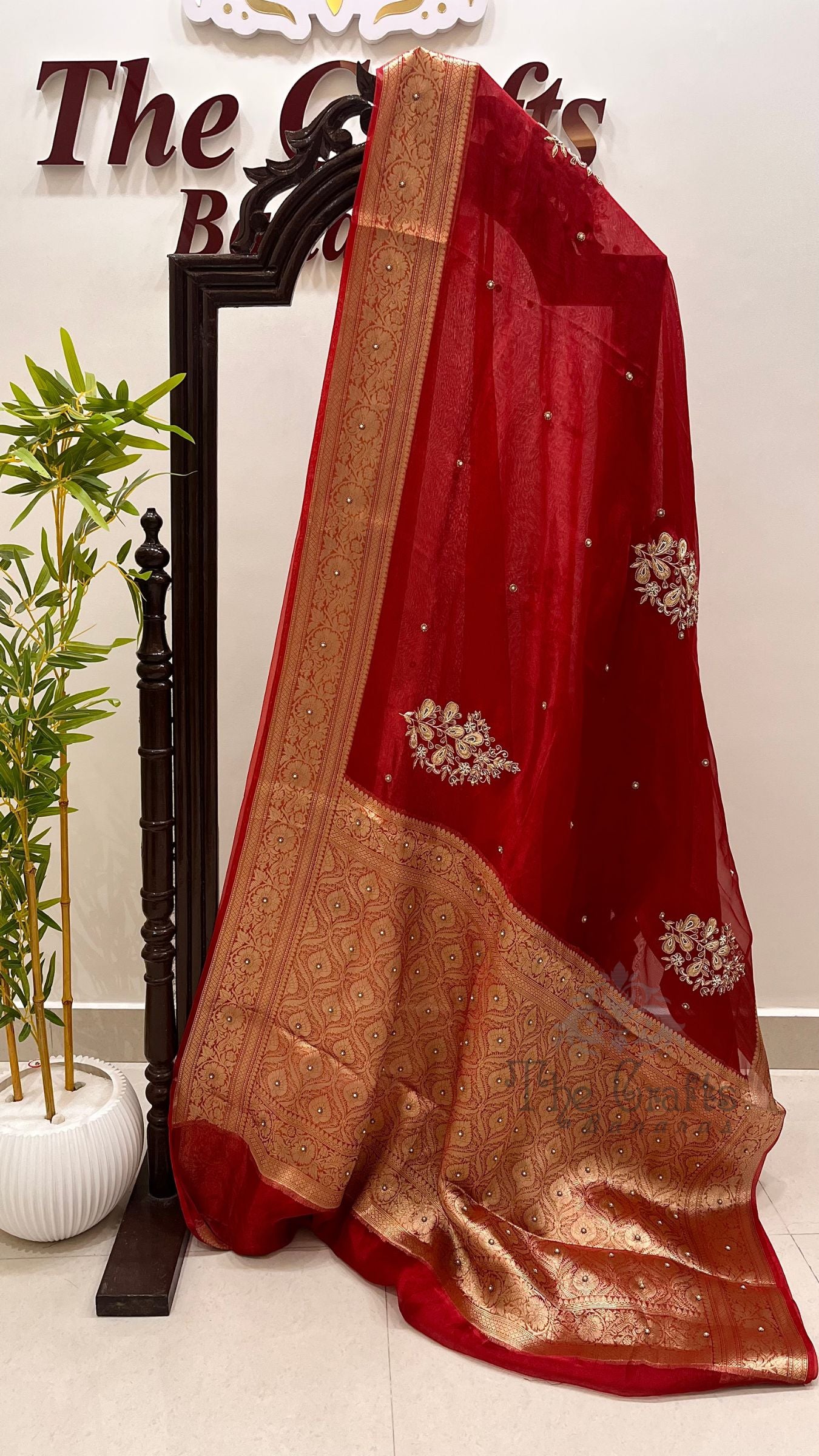 Pure Kora Silk Handloom Banarasi Saree - Handwork Zardozi Cut Dana and Stone Work