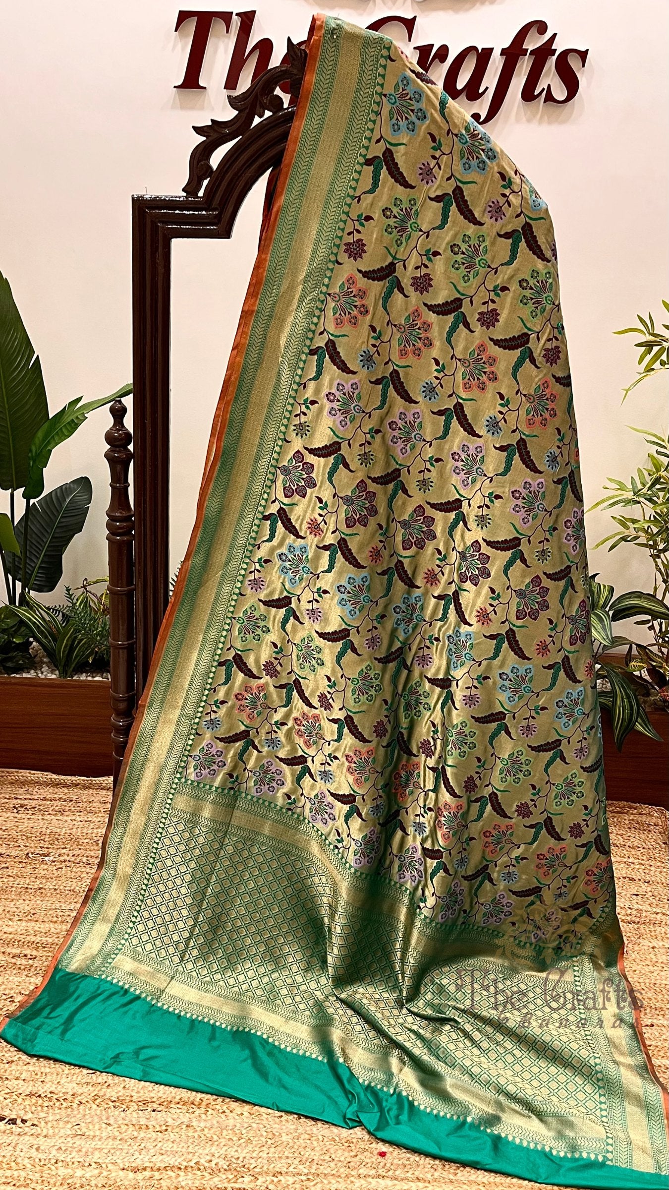Pure Katan Silk Handloom Banarasi Saree - Tilfi Meenakari Jaal Brocade