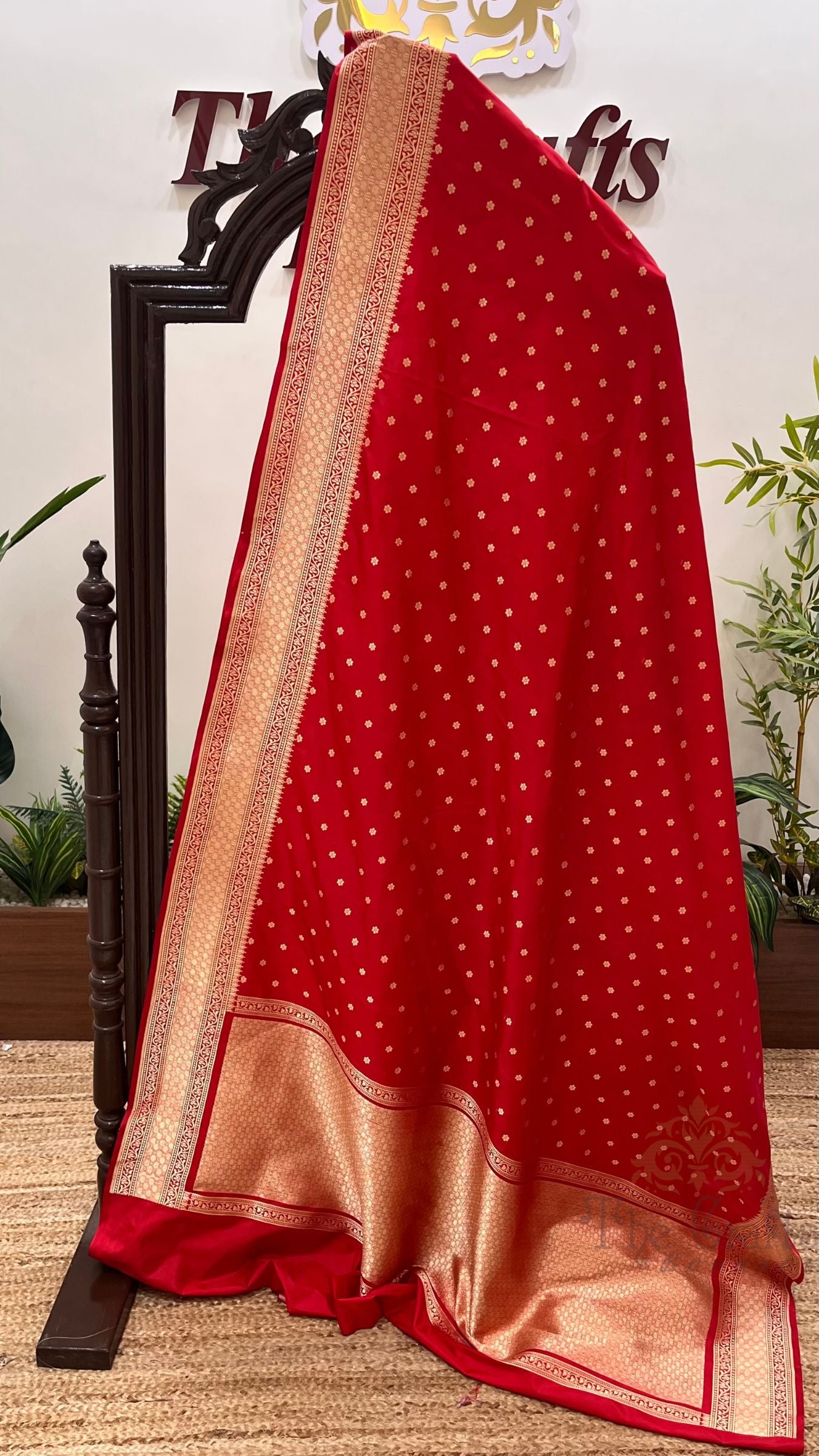 Pure Katan Silk Handloom Banarasi Saree - Chunri Buti