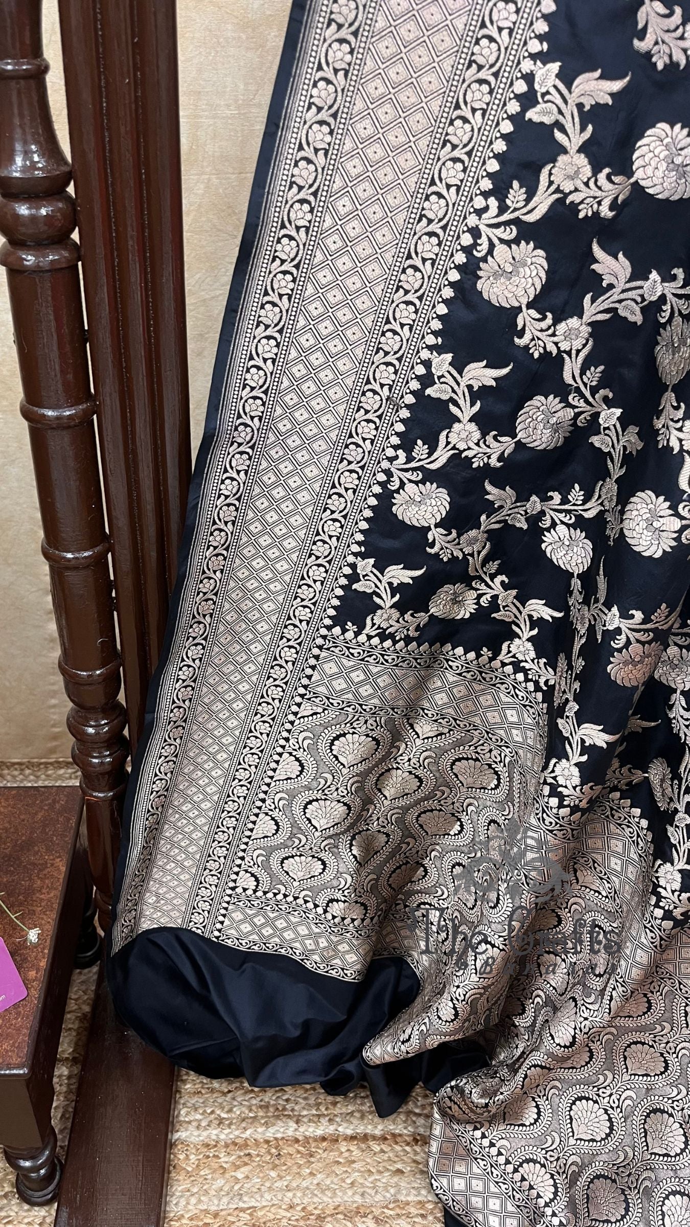 Pure Katan Silk Handloom Banarasi Saree - Jaal work