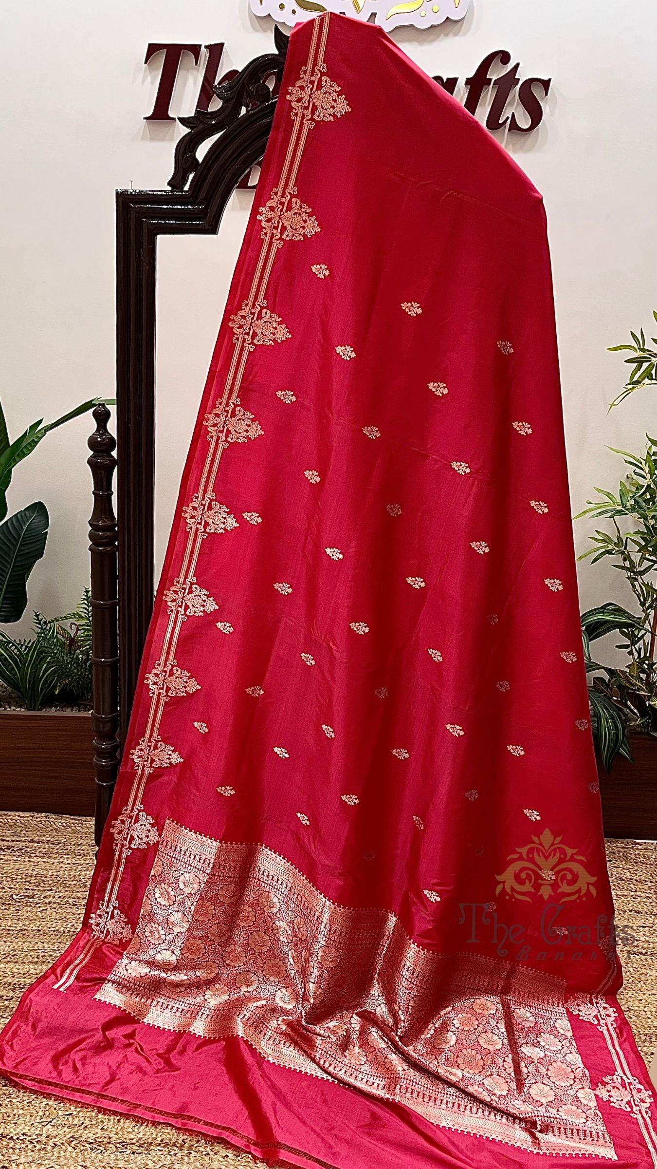 Pure Katan Silk Handloom Banarasi Saree - Kadhua Motifs