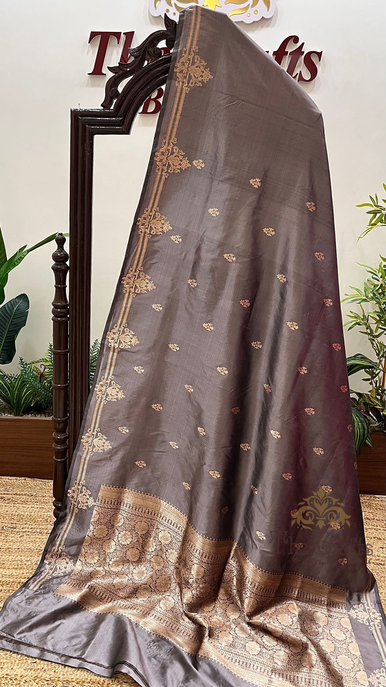 Pure Katan Silk Handloom Banarasi Saree - Kadhua Motifs