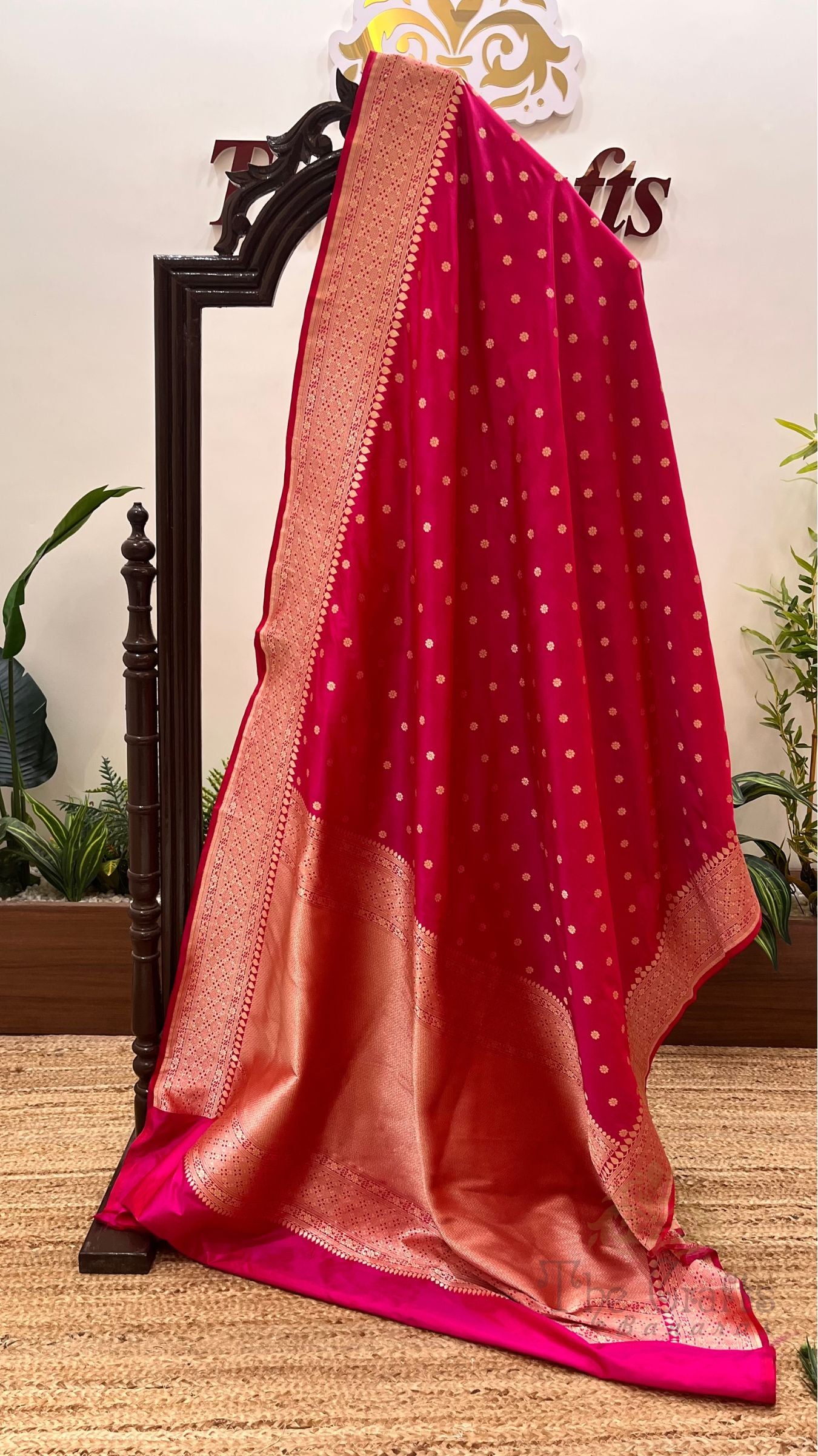 Pure Katan Silk Handloom Banarasi Saree - Chunri Buti