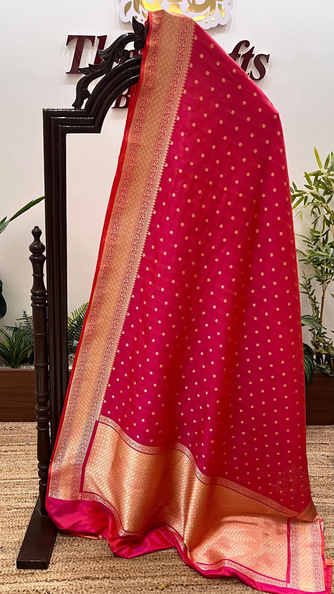 Pure Katan Silk Handloom Banarasi Saree - Chunri Buti