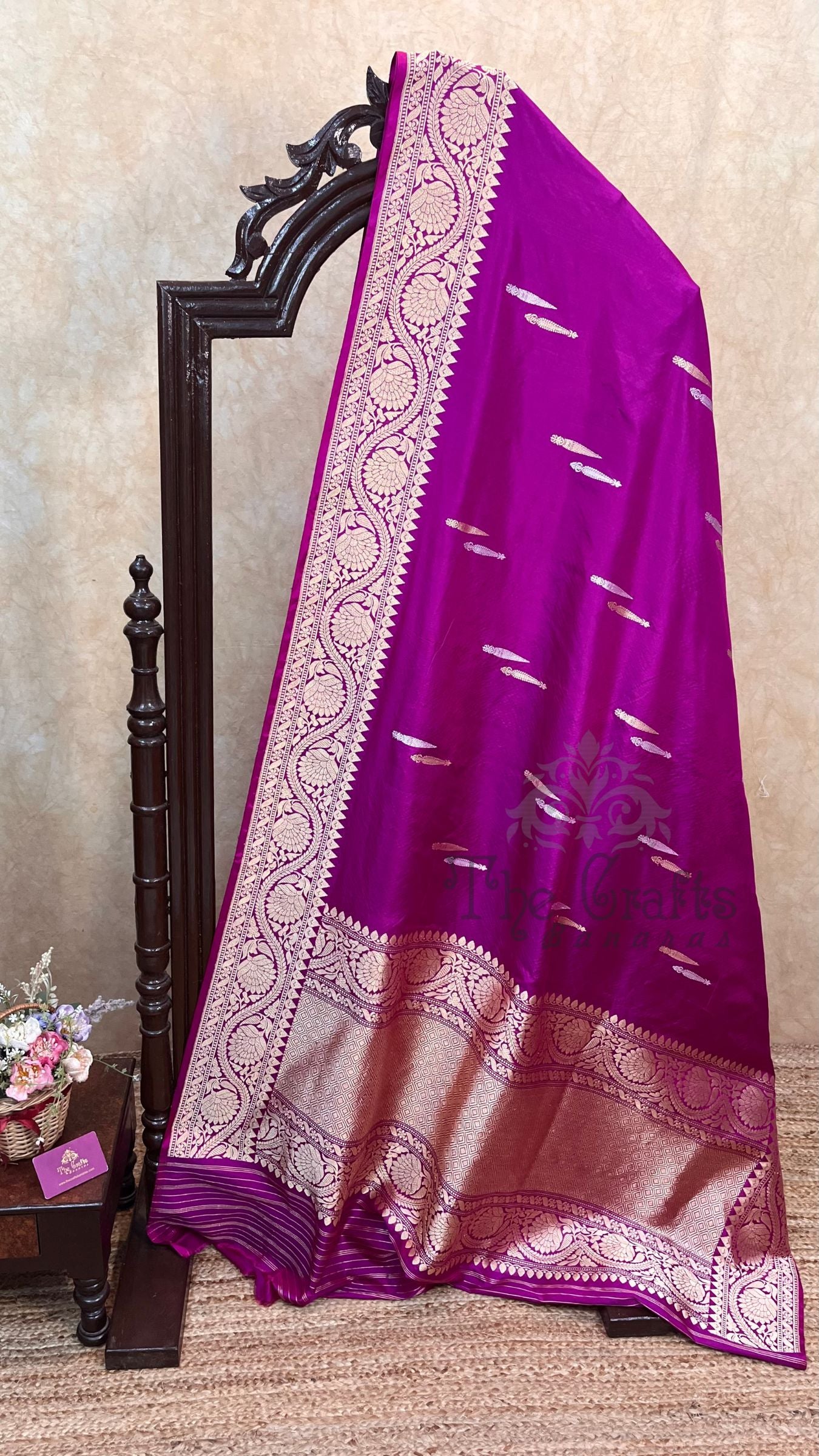 Pure Katan Silk Handloom Banarasi Saree - with sona rupa kadhua motifs