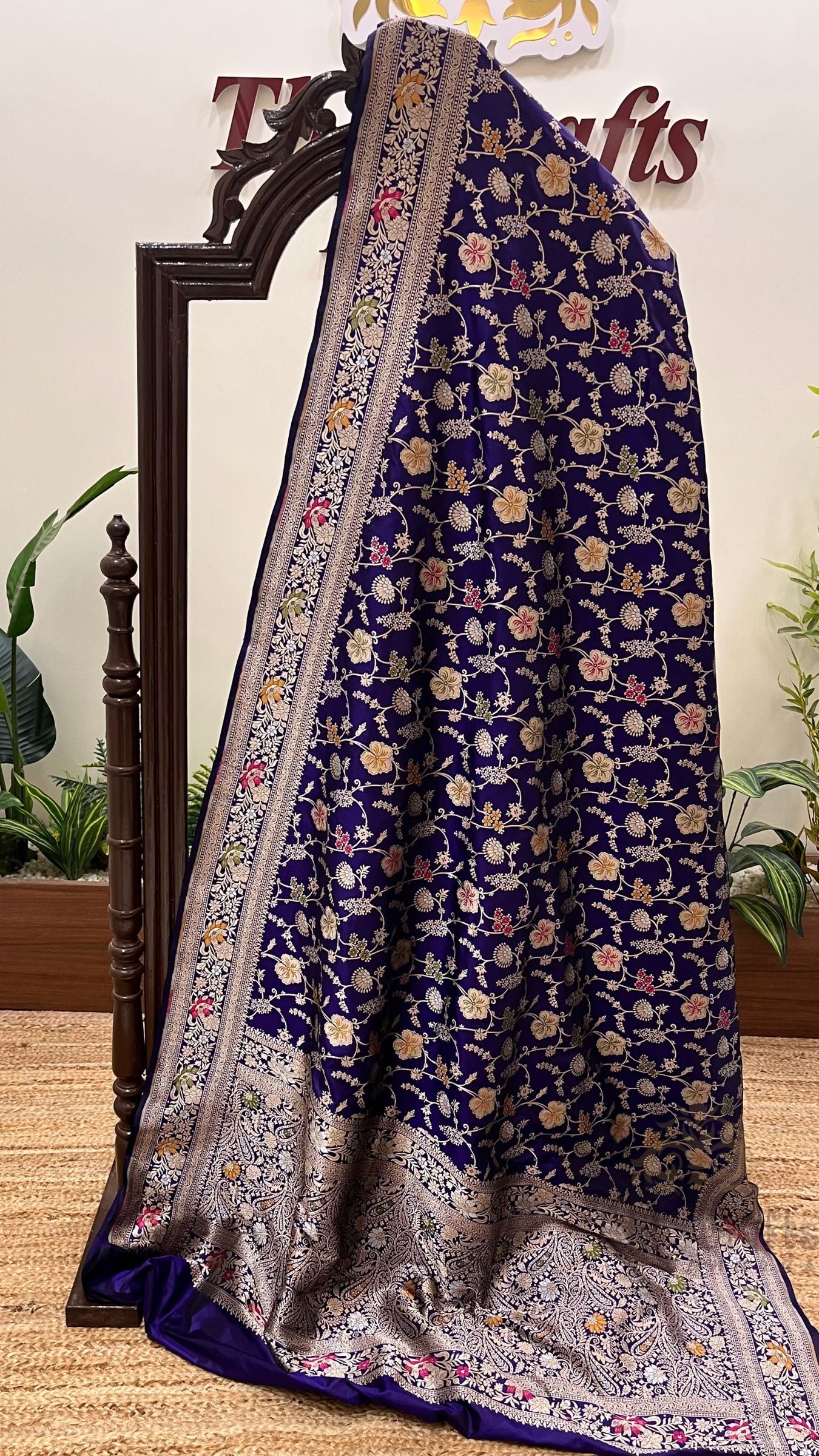 Pure Katan Silk Handloom Banarasi Saree - Jaal Work With Meenakari