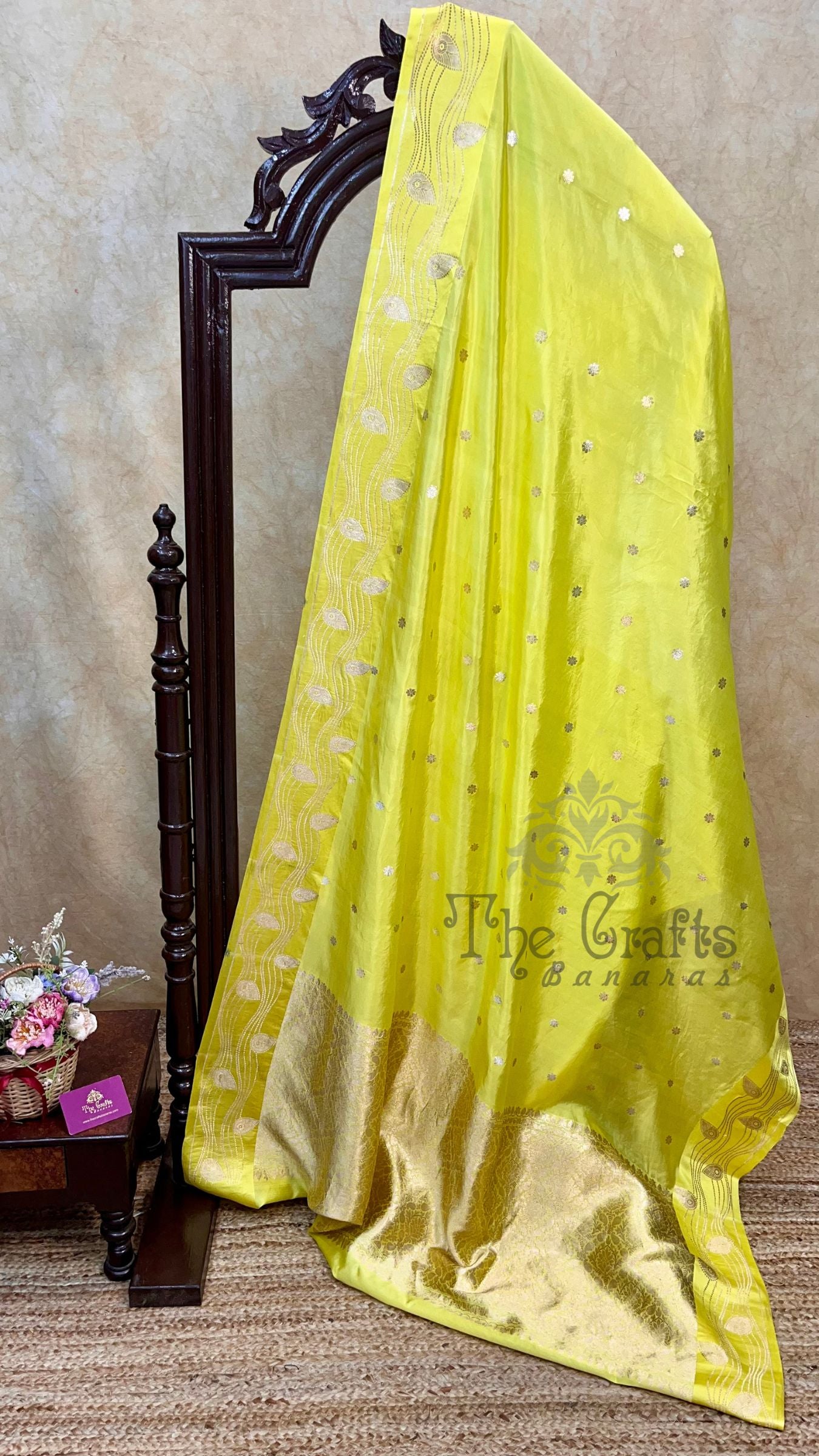 Pure Mango Silk Handloom Banarasi Saree - With Sona Roopa Motifs