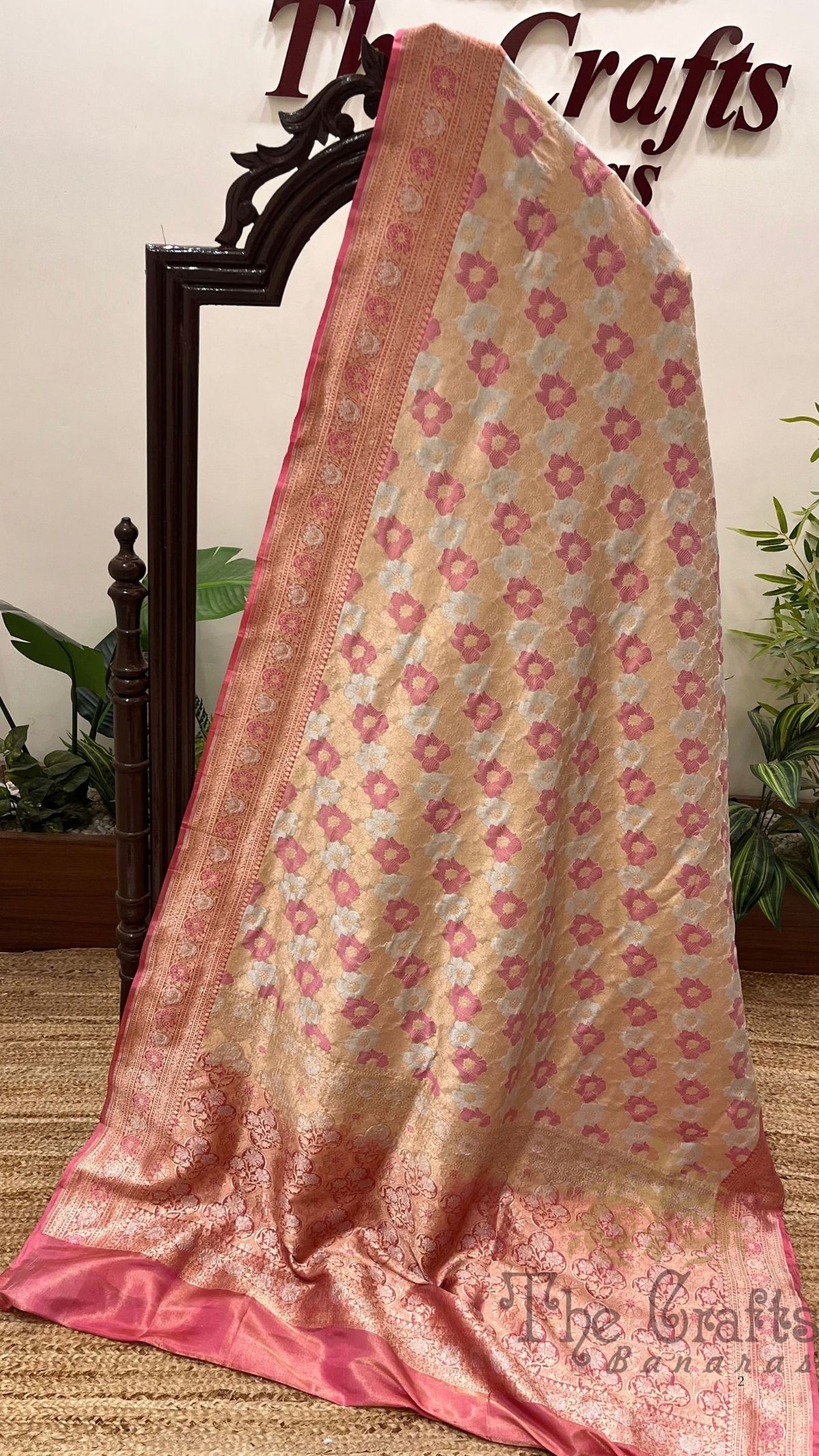 Pure Katan Silk Handloom Banarasi Saree - Tanchui Brocade Meena