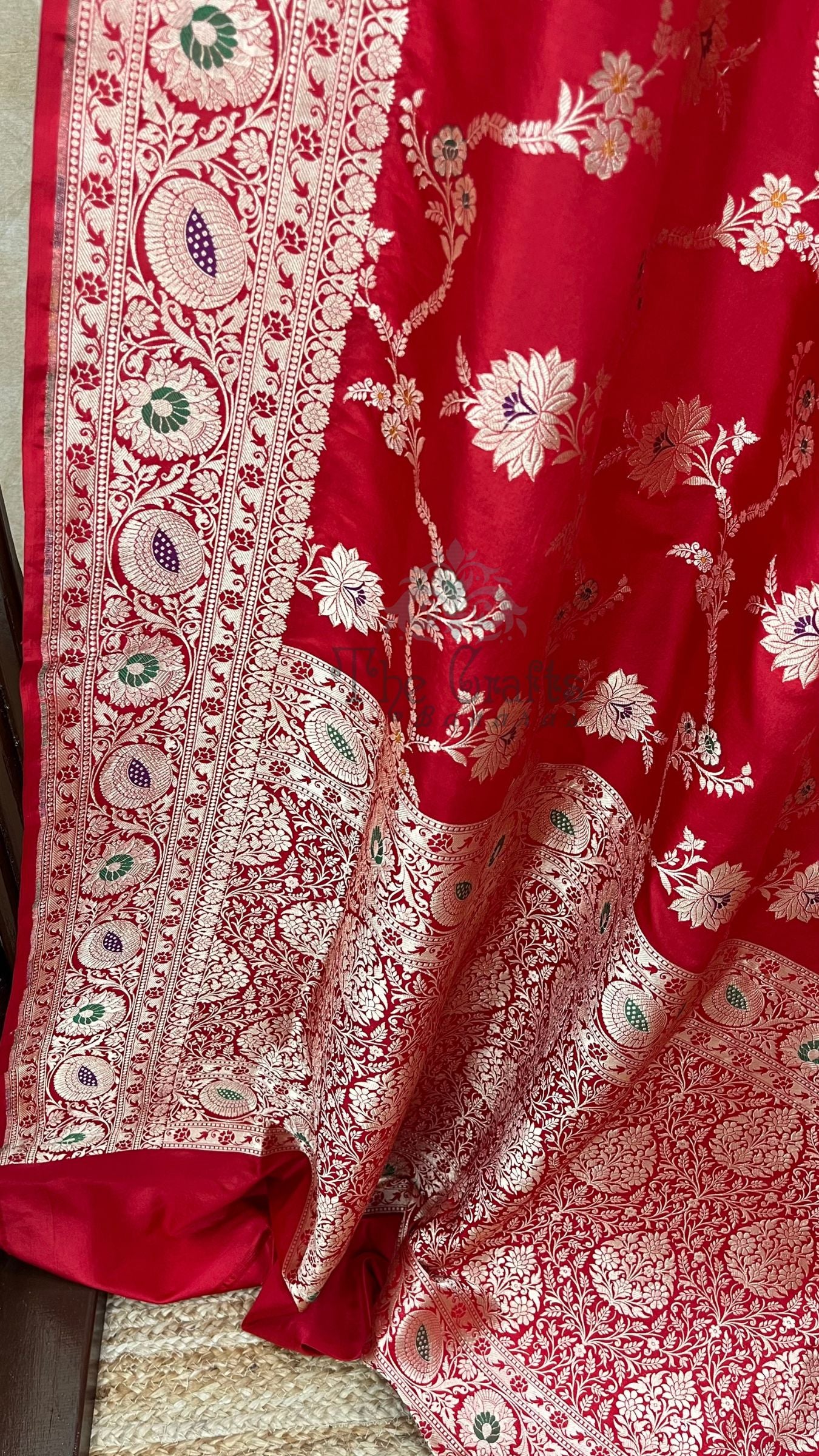 Pure Katan Silk Handloom Banarasi Saree - Jaal With Meenakari
