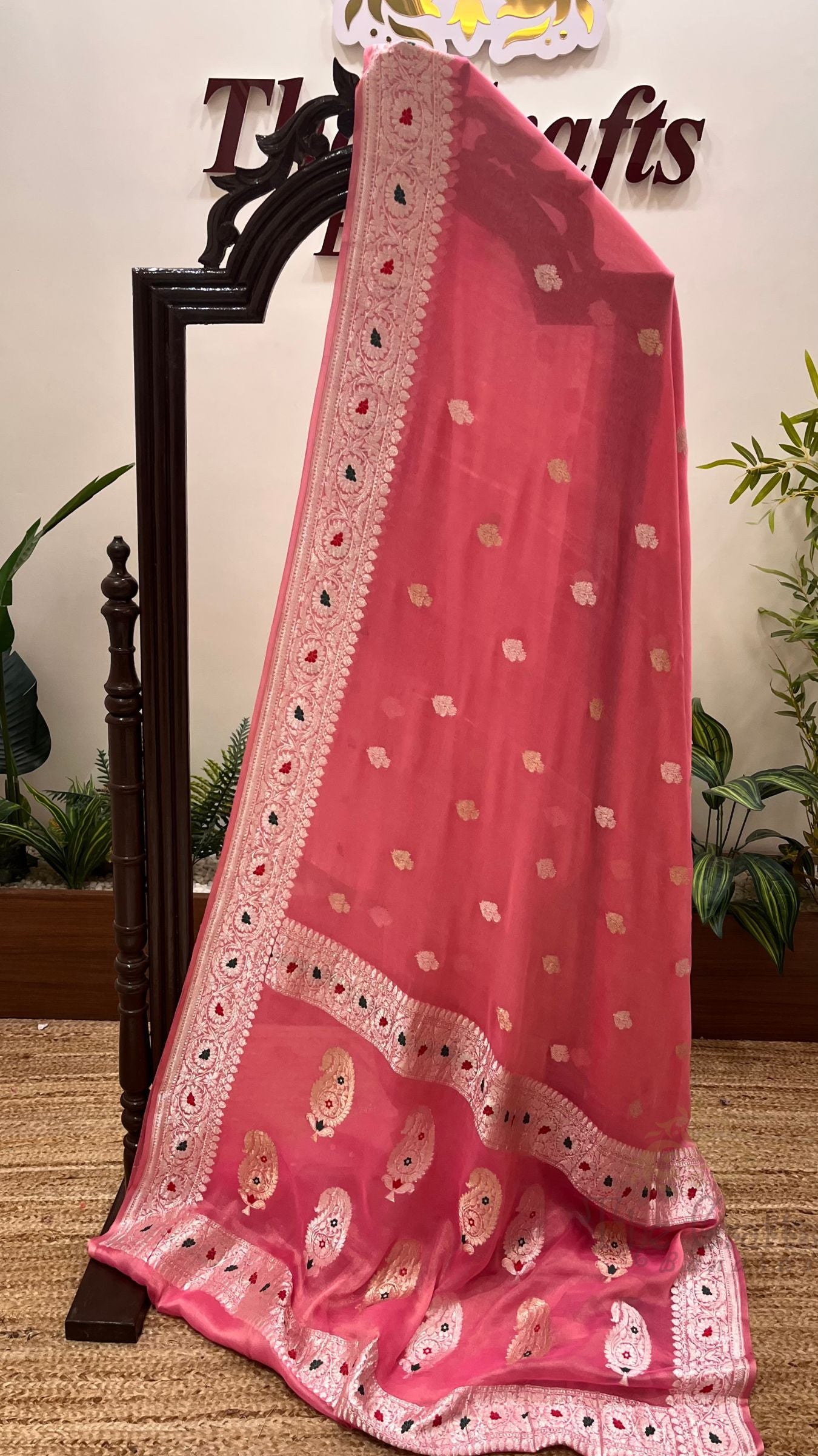 Tissue Georgette Handloom Banarasi Saree - with kadhua Meenakari Motifs