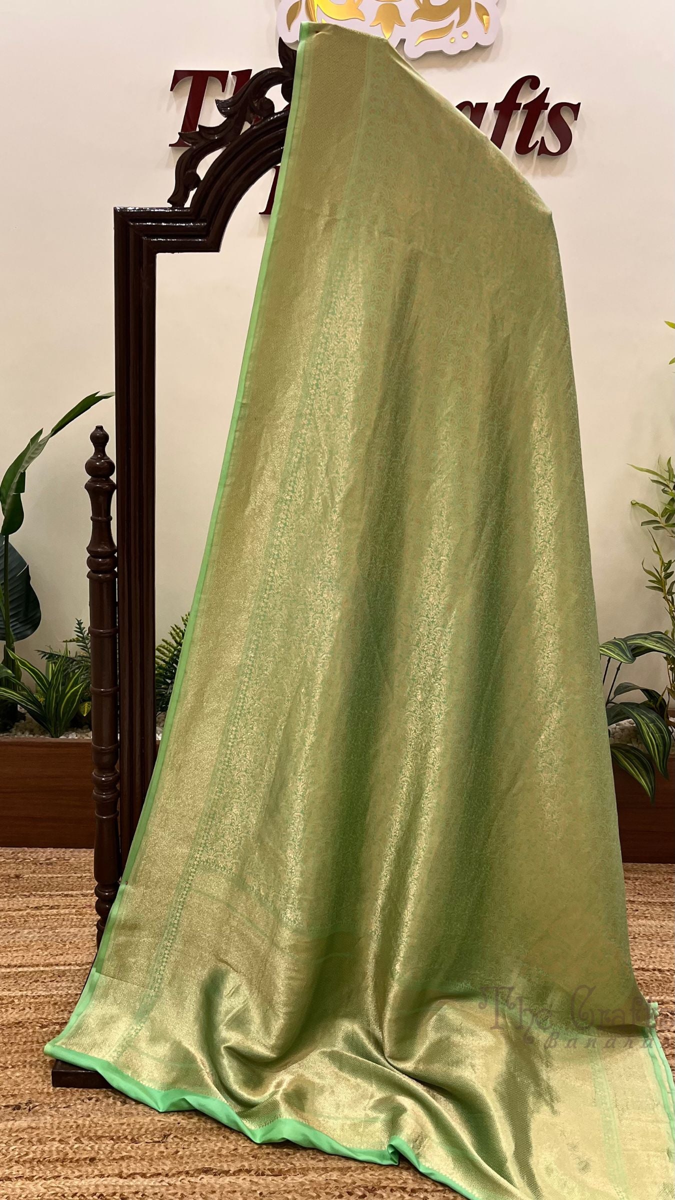 Pure Katan Silk Handloom Banarasi Saree - Tanchui Brocade