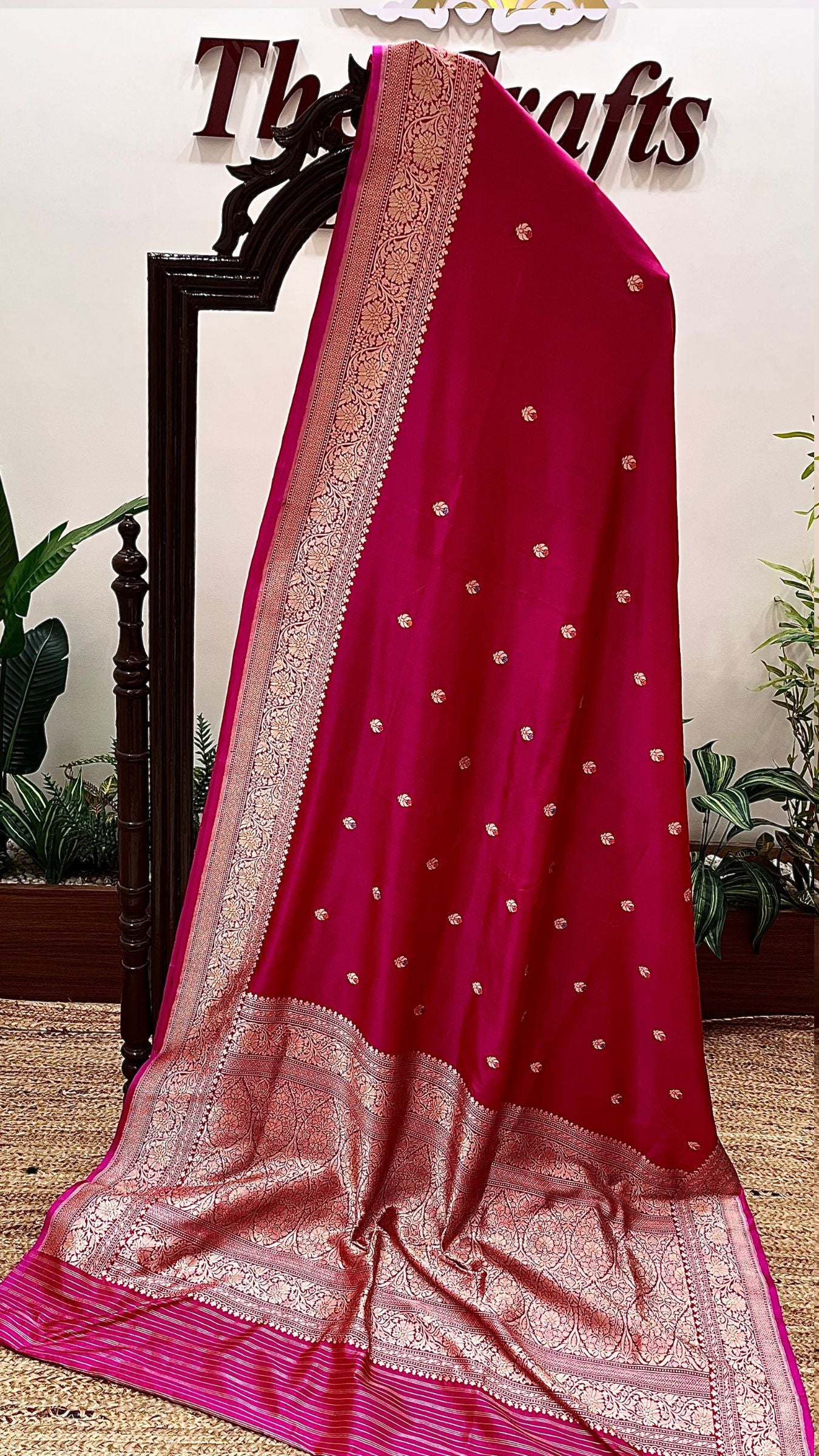 Pure Katan Silk Handloom Banarasi Saree - with kadhua zari work