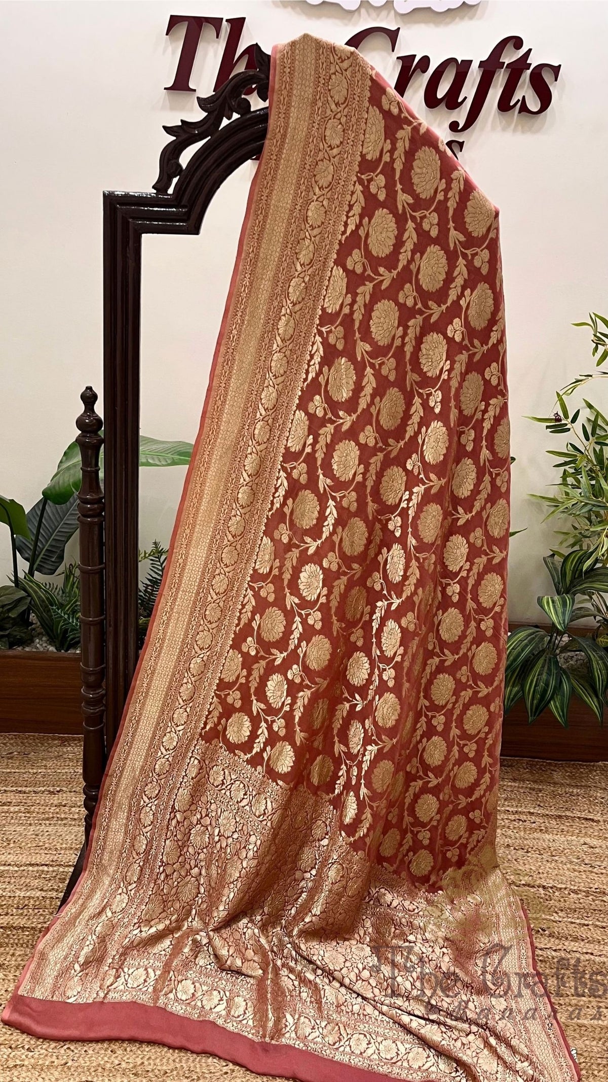 Khaddi Georgette Handloom Banarasi Saree