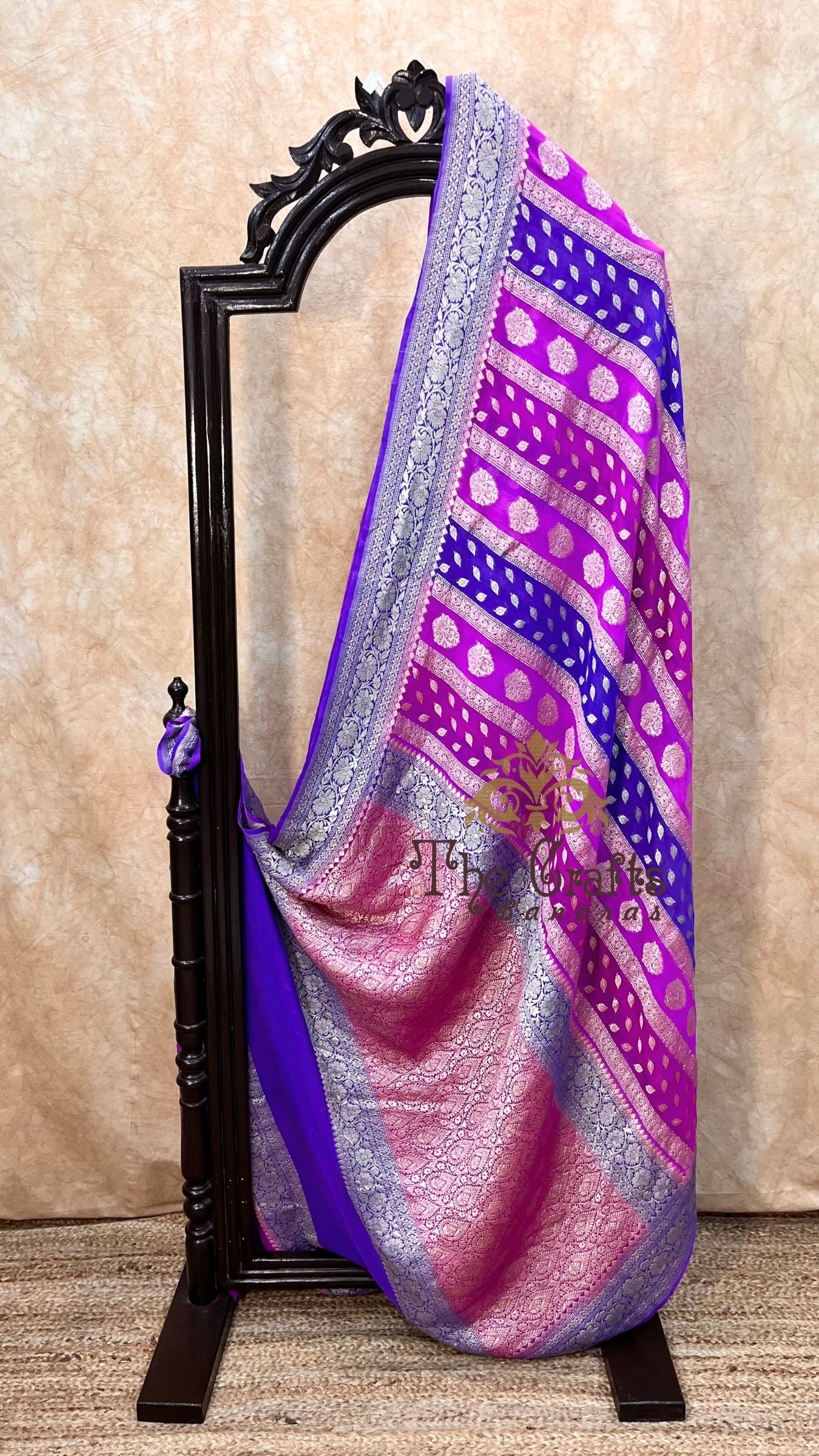 Khaddi Georgette Handloom Banarasi Saree - Water Zari