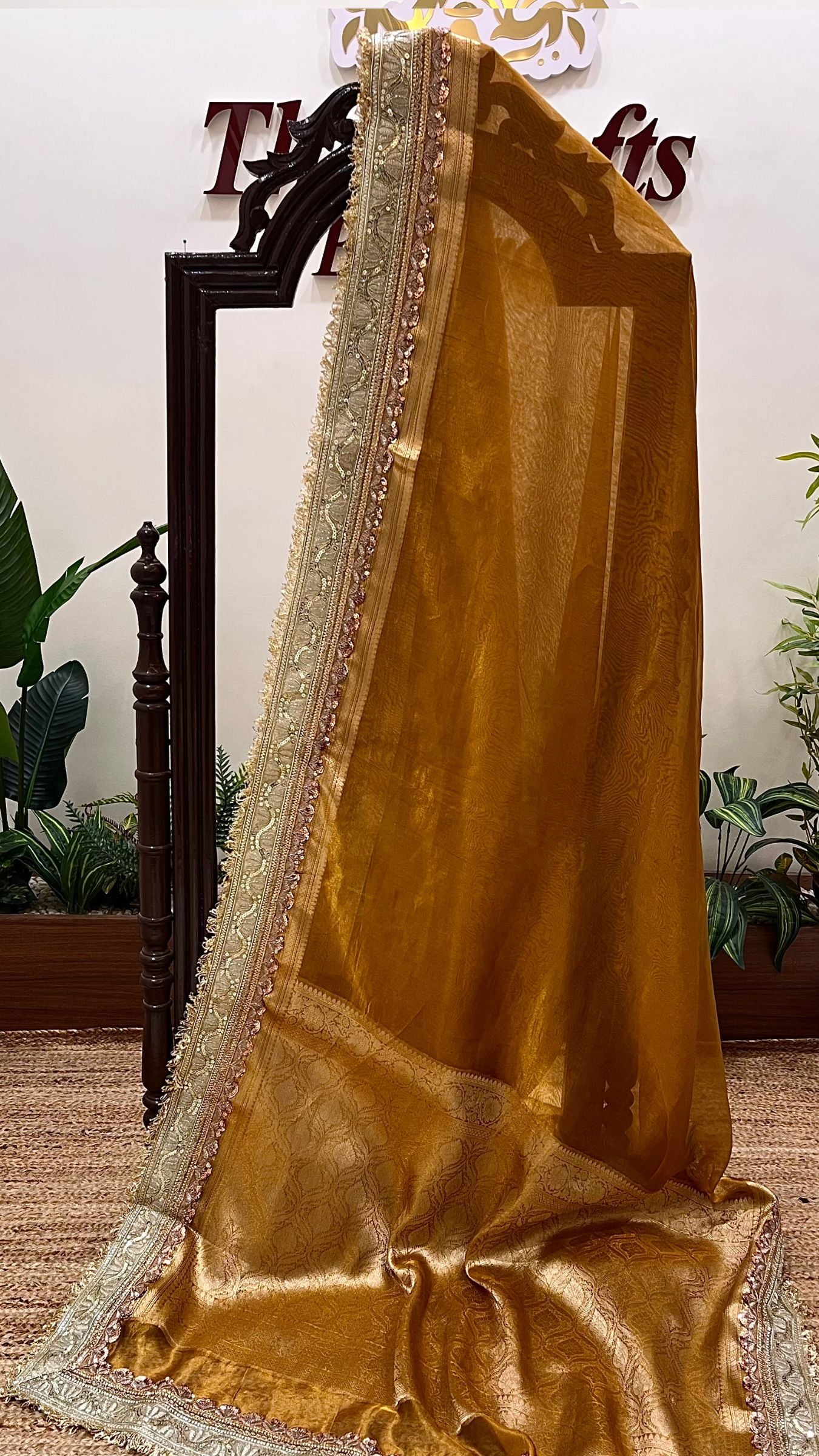 Pure Tissue Silk Handloom Banarasi Saree - with Lace Border