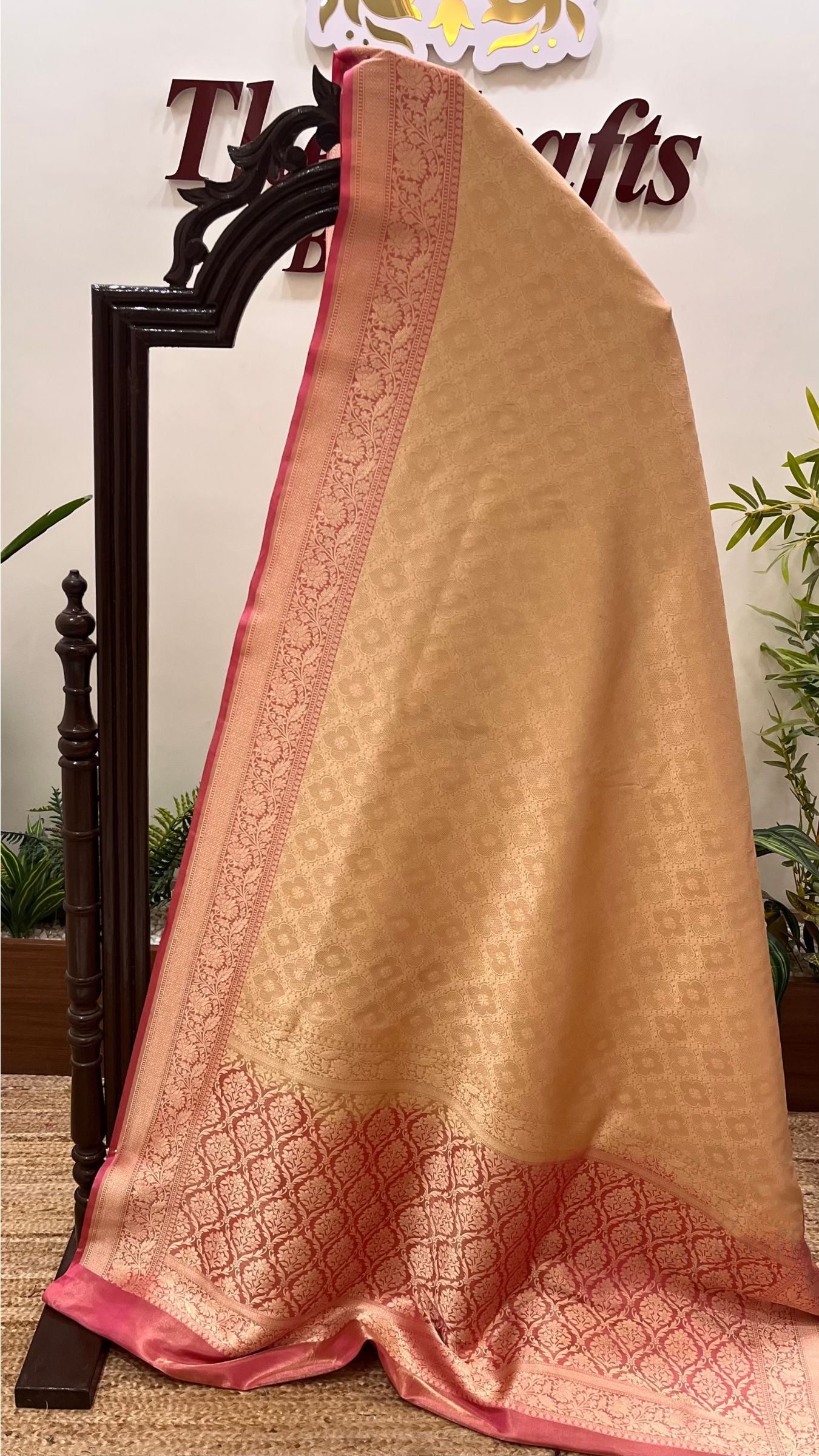 Pure Katan Silk Handloom Banarasi Saree - Tanchui Brocade