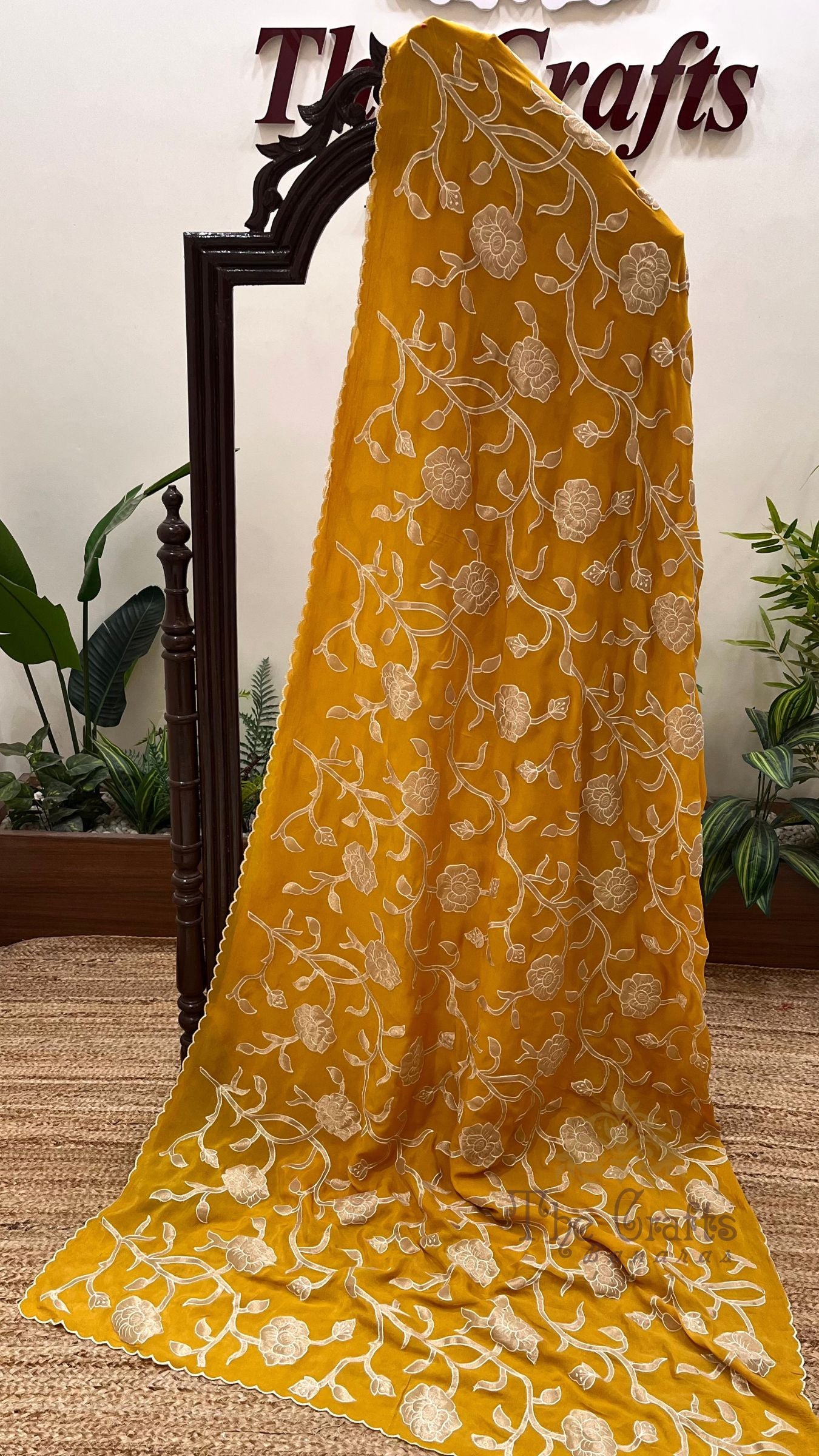 Pure Crepe Silk Banarasi Saree - Floral Appliqué Work