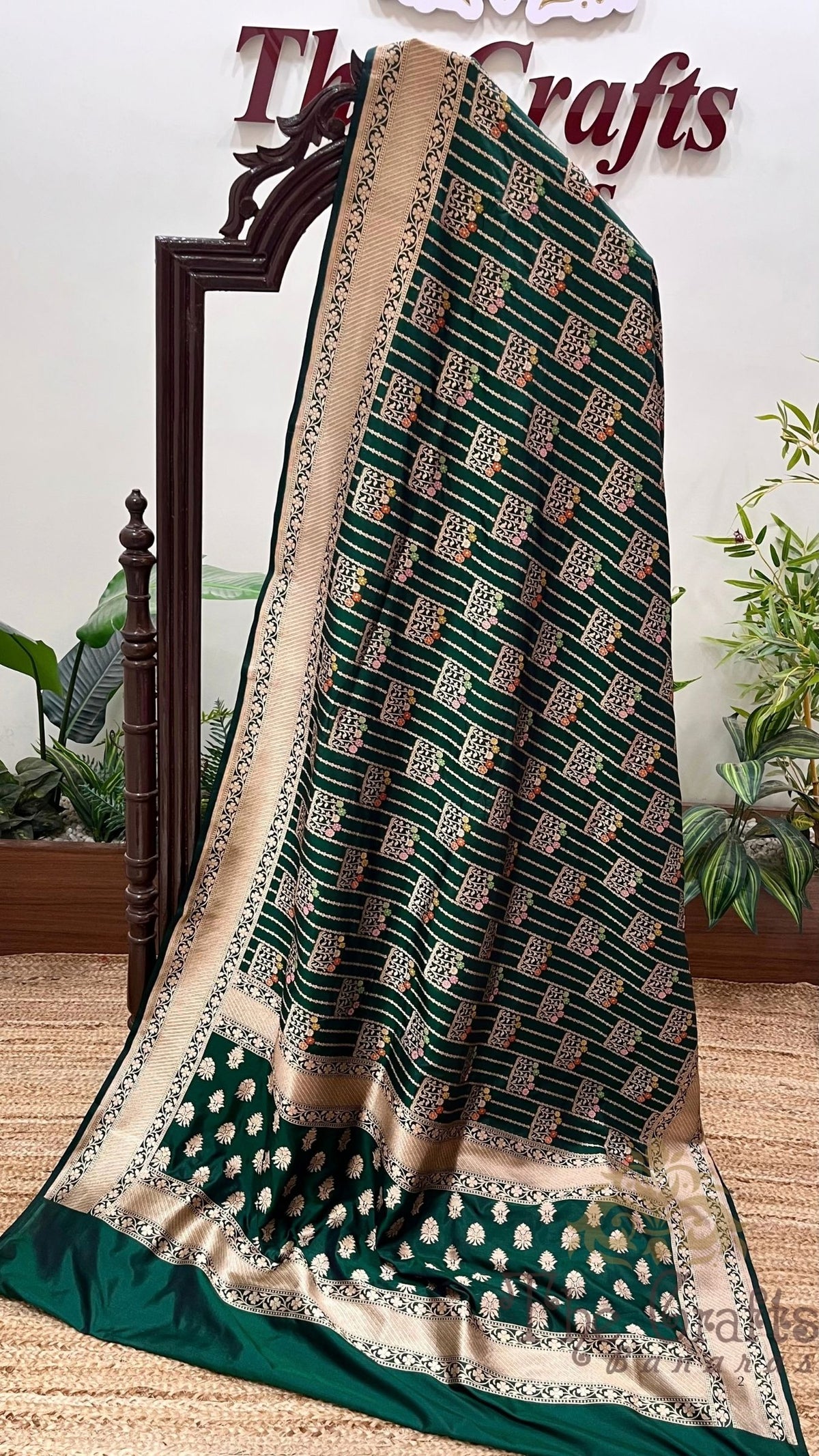 Pure Katan Silk Handloom Banarasi Saree - Jaal Work with Meenakari