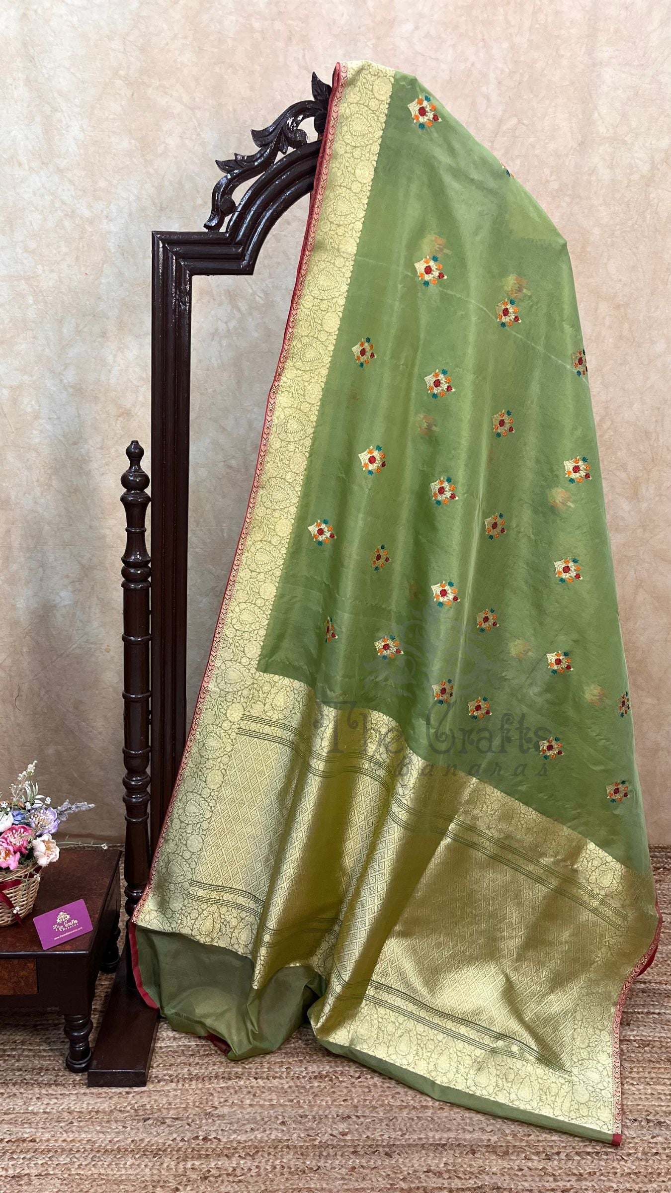 Pure Kora Silk Handloom Banarasi Saree - with kadhua meenakari motifs