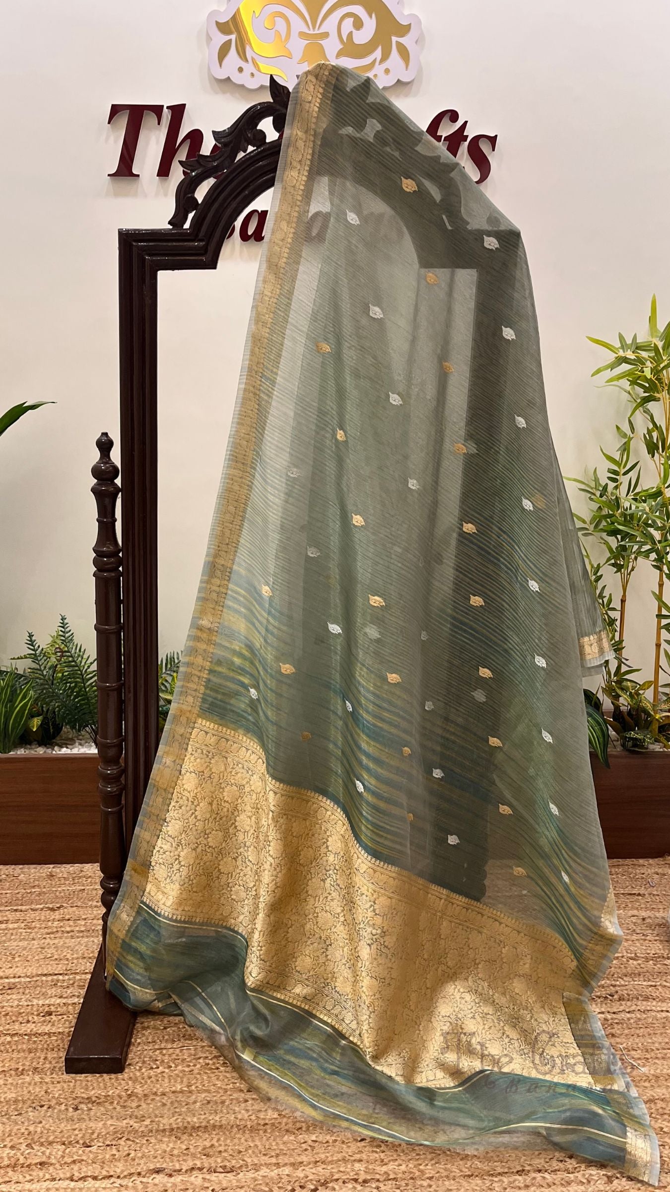 Pure Tissue Silk Handloom Banarasi Saree