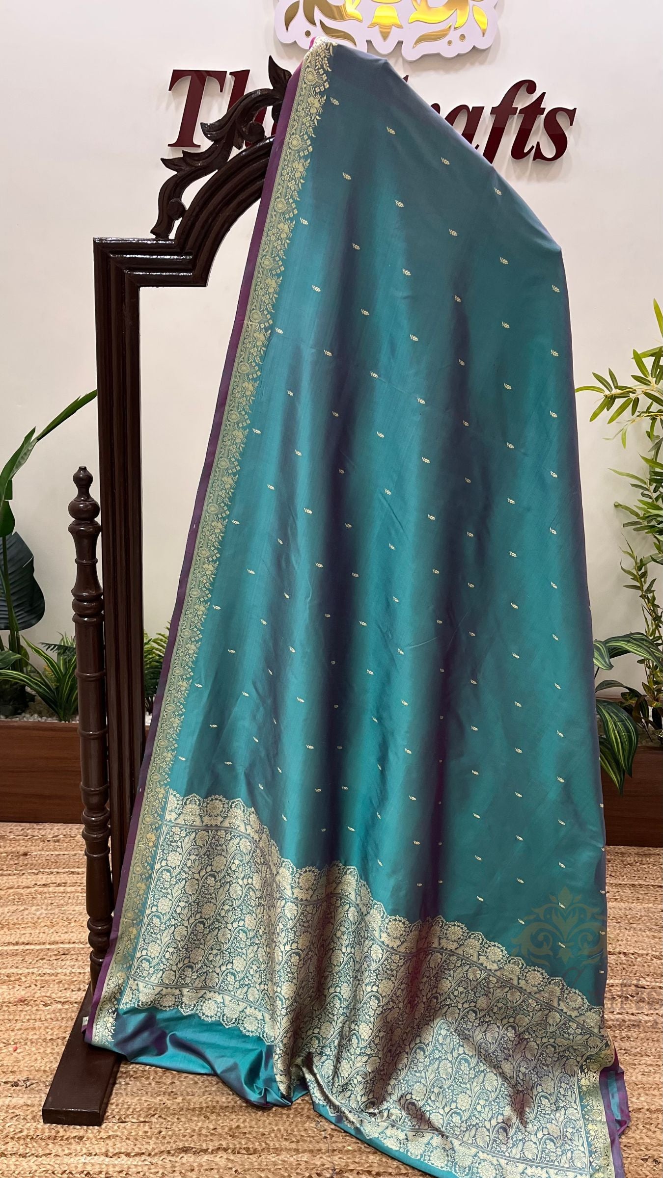 Pure Katan Silk Handloom Banarasi Saree - Resham Chunri Buti
