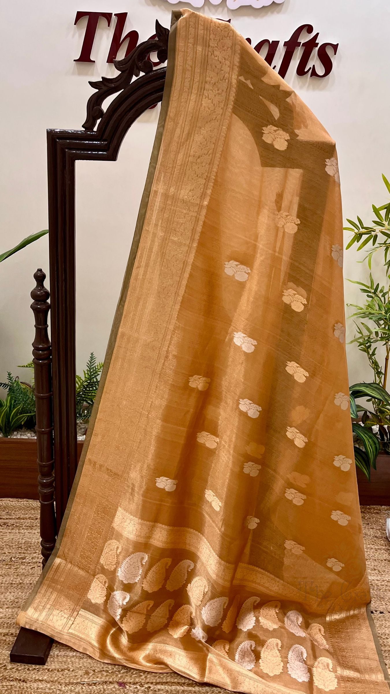 Pure Tissue Silk Handloom Banarasi Saree