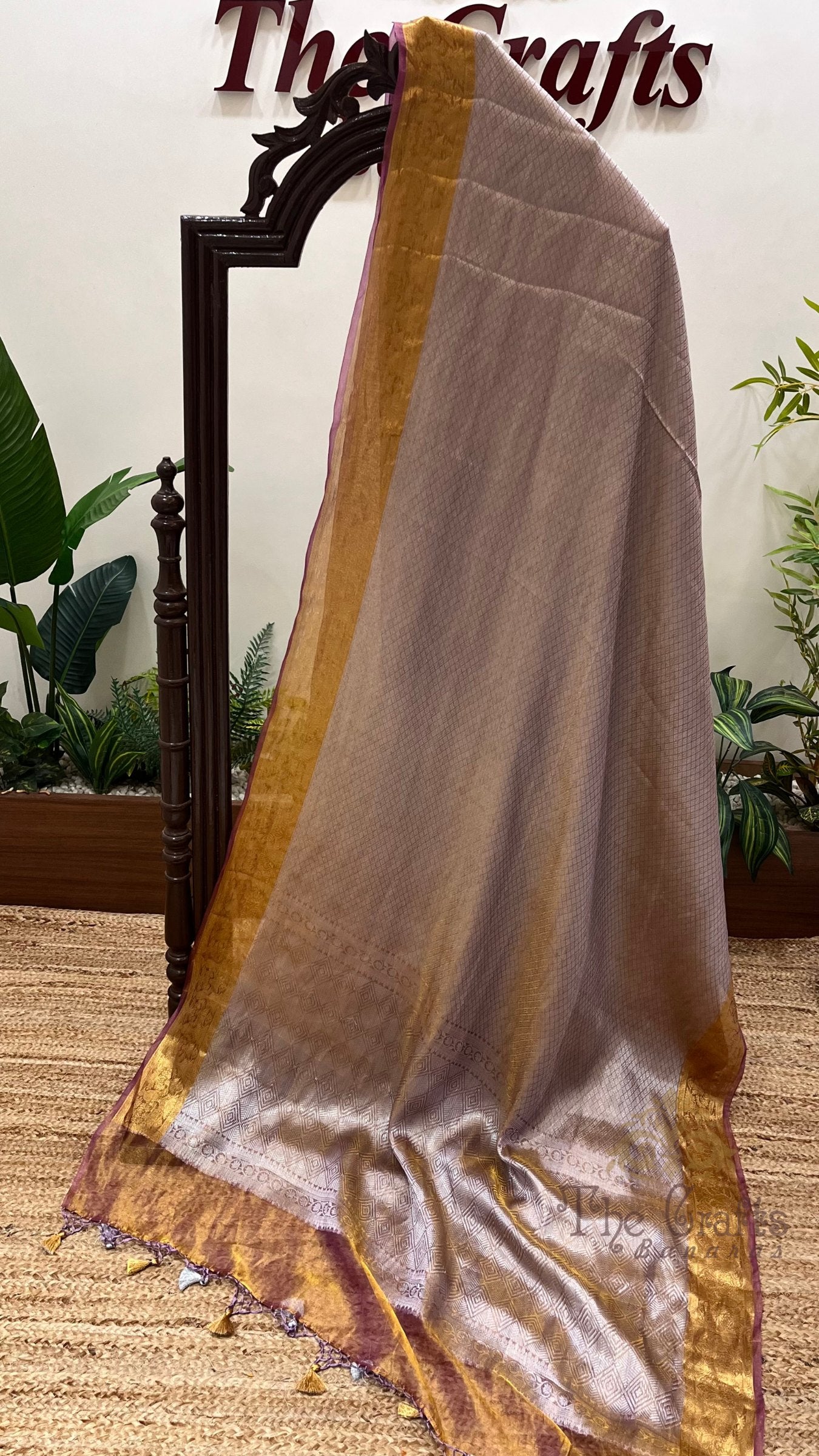 Pure Tissue Brocade Banarasi Saree