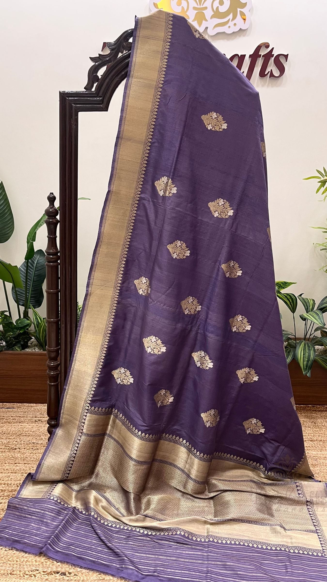 Tussar Georgette Handloom Banarasi Saree - Meenakari