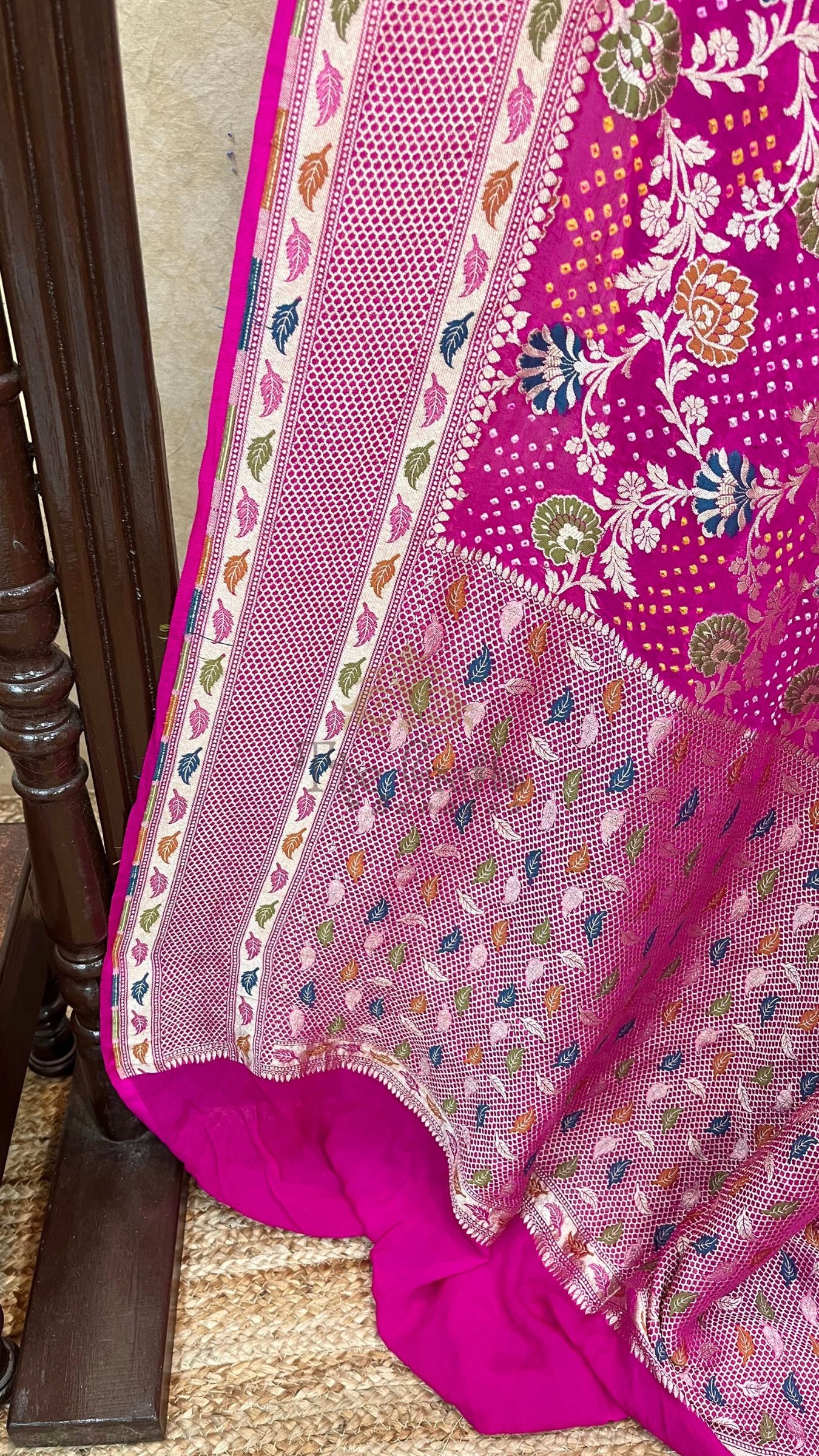 Pure Georgette Banarasi Handloom Bandhej Saree - with meenakari