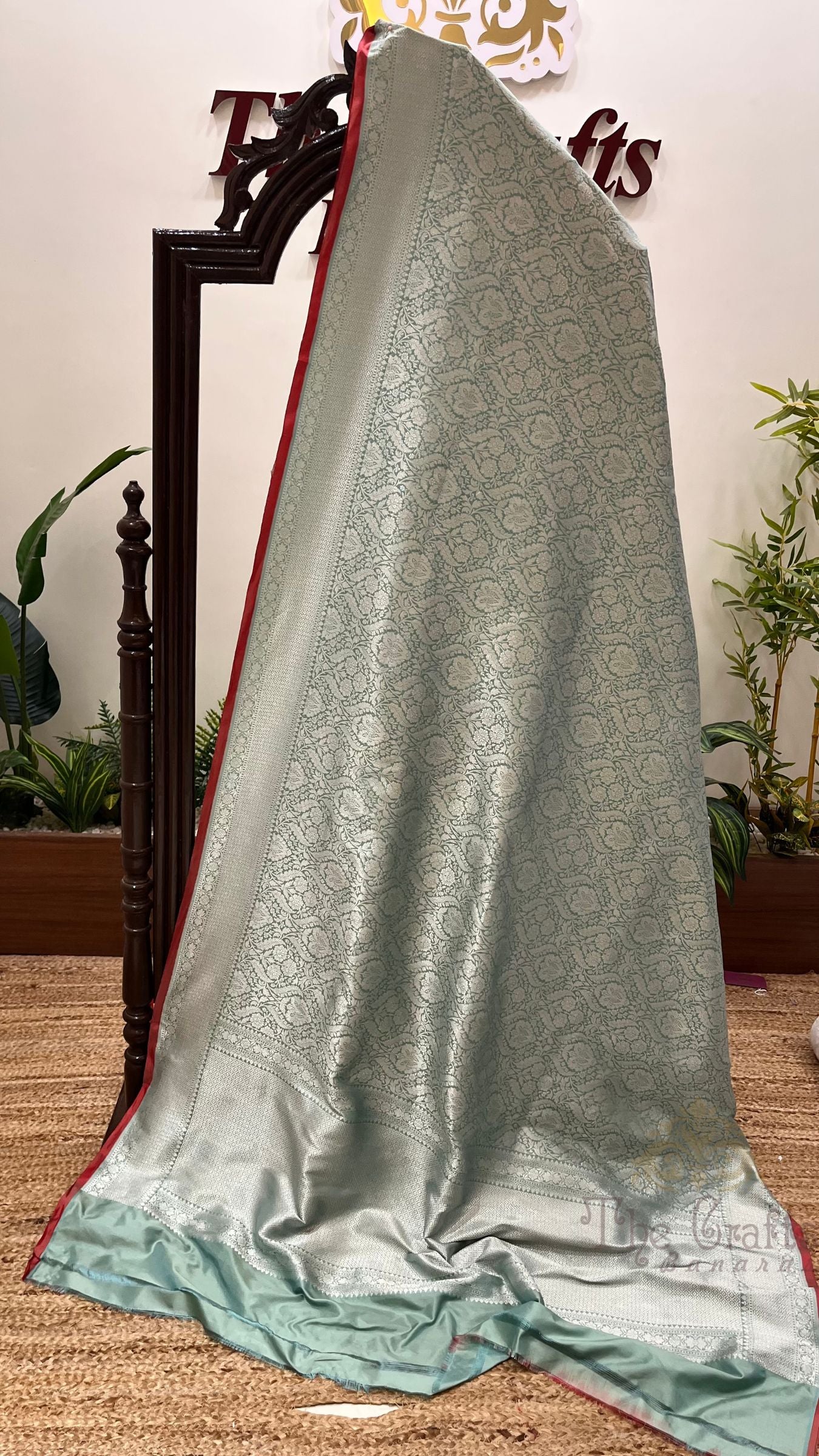 Pure Katan Silk Handloom Banarasi Saree - Tanchui Brocade
