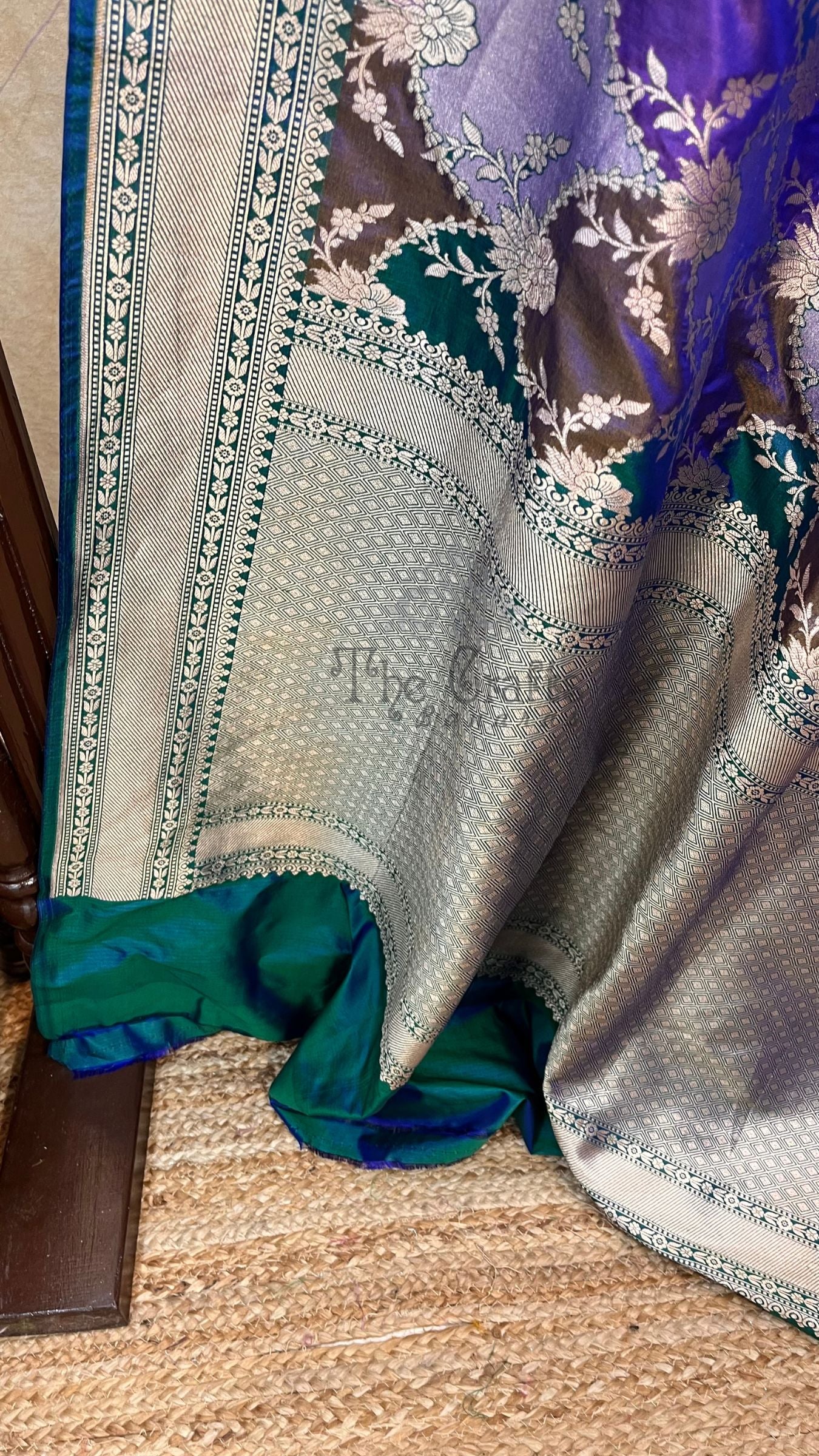 Rangkat Pure Katan Silk Handloom Banarasi Saree - All over Jaal work