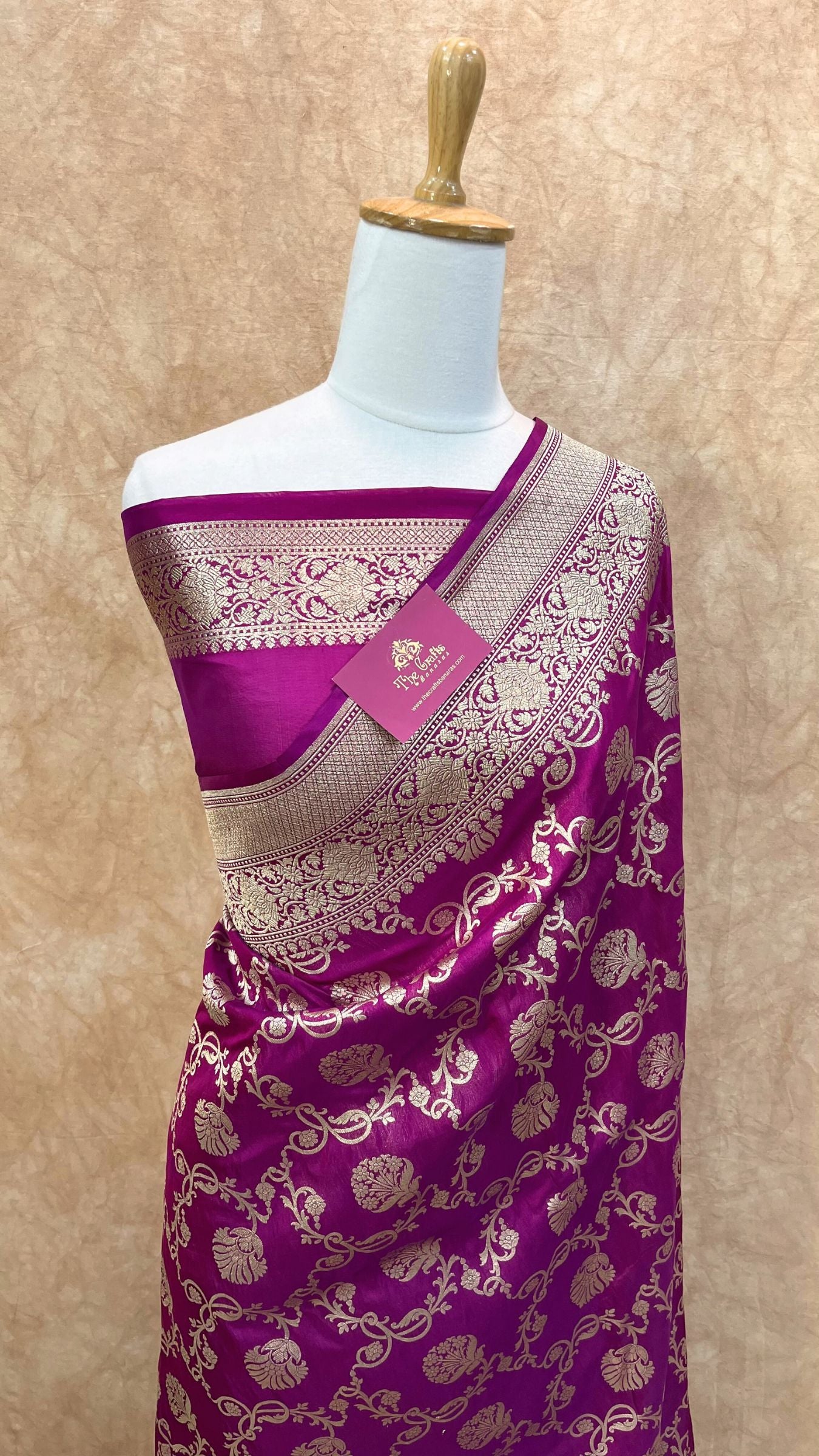 Pure Katan Silk Handloom Banarasi Saree - Jaal work