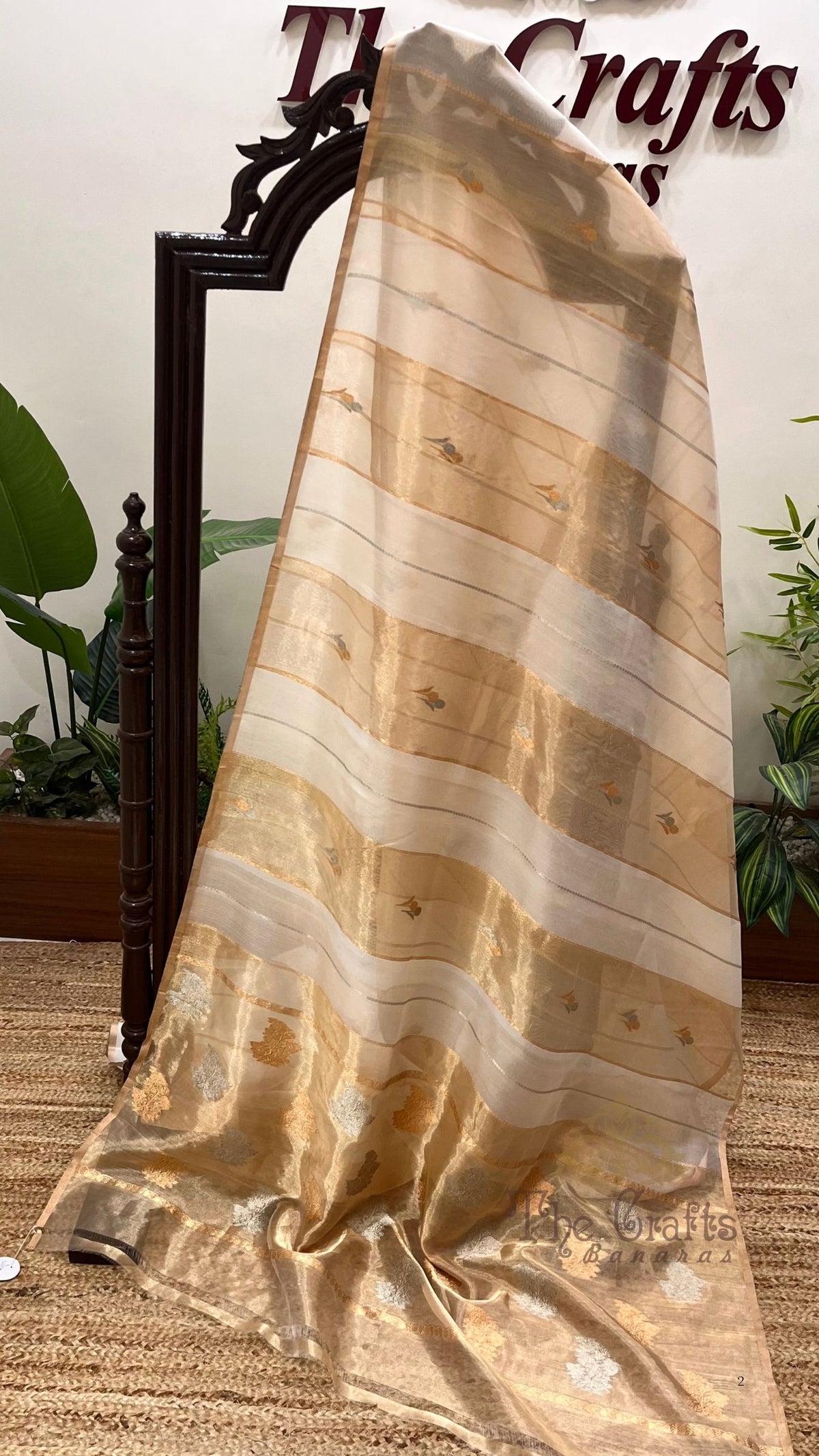 Pure Kora Tissue Silk Handloom Banarasi Saree- Kadhua Motifs