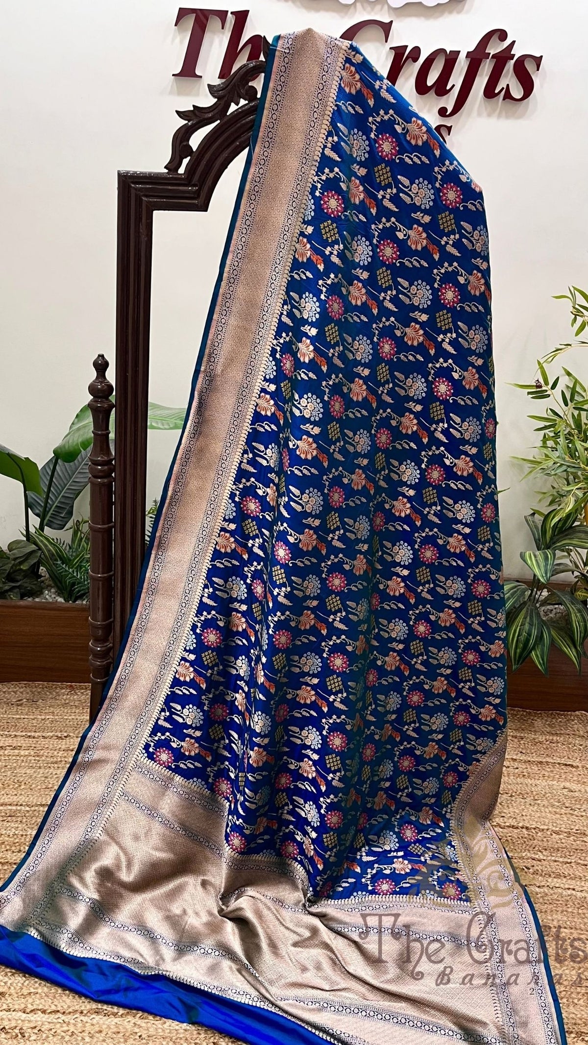 Pure Katan Silk Handloom Banarasi Saree - Jaal Work with Meenakari