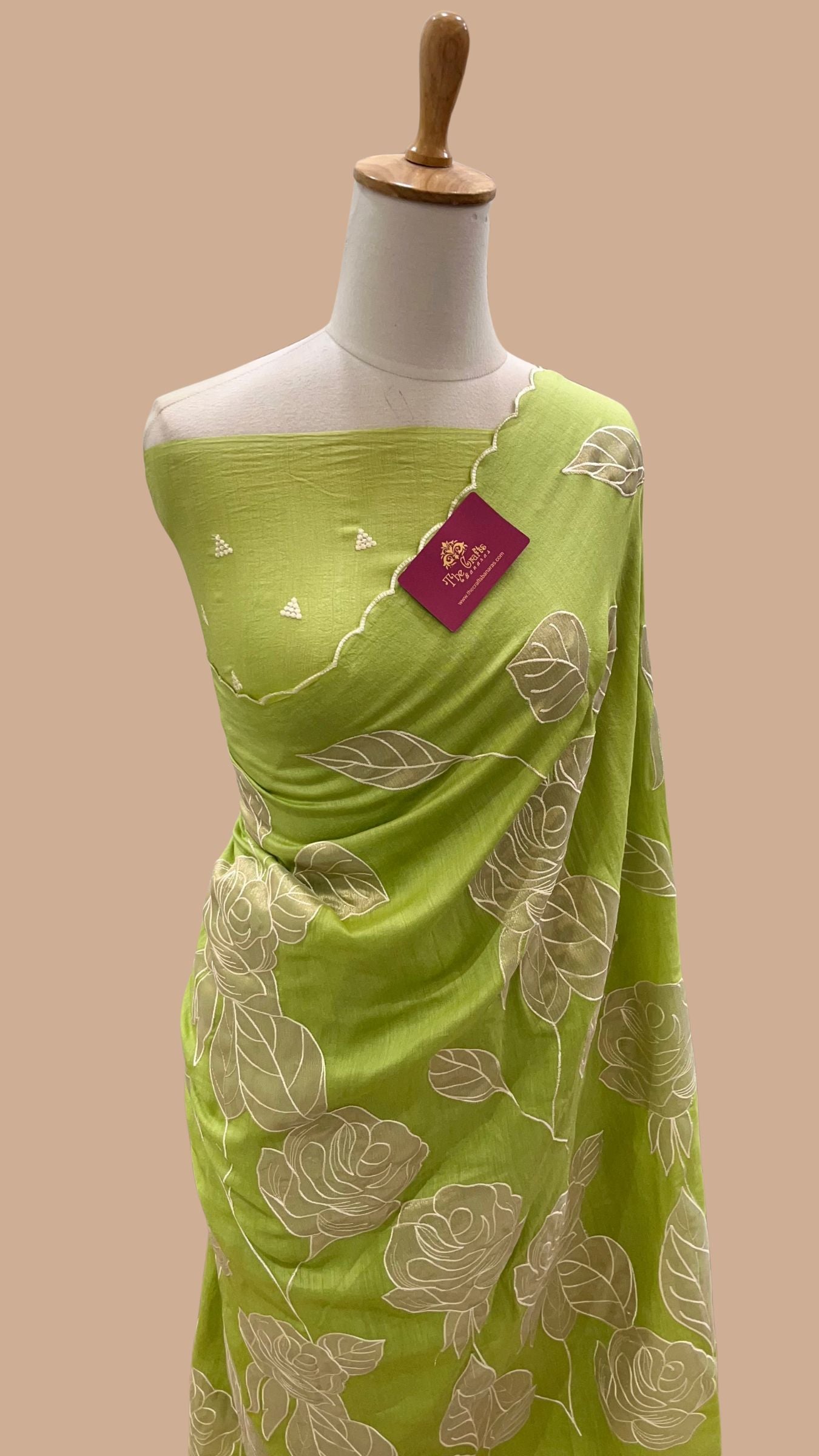 Pure Munga Silk Banarasi Saree - Floral Appliqué Work