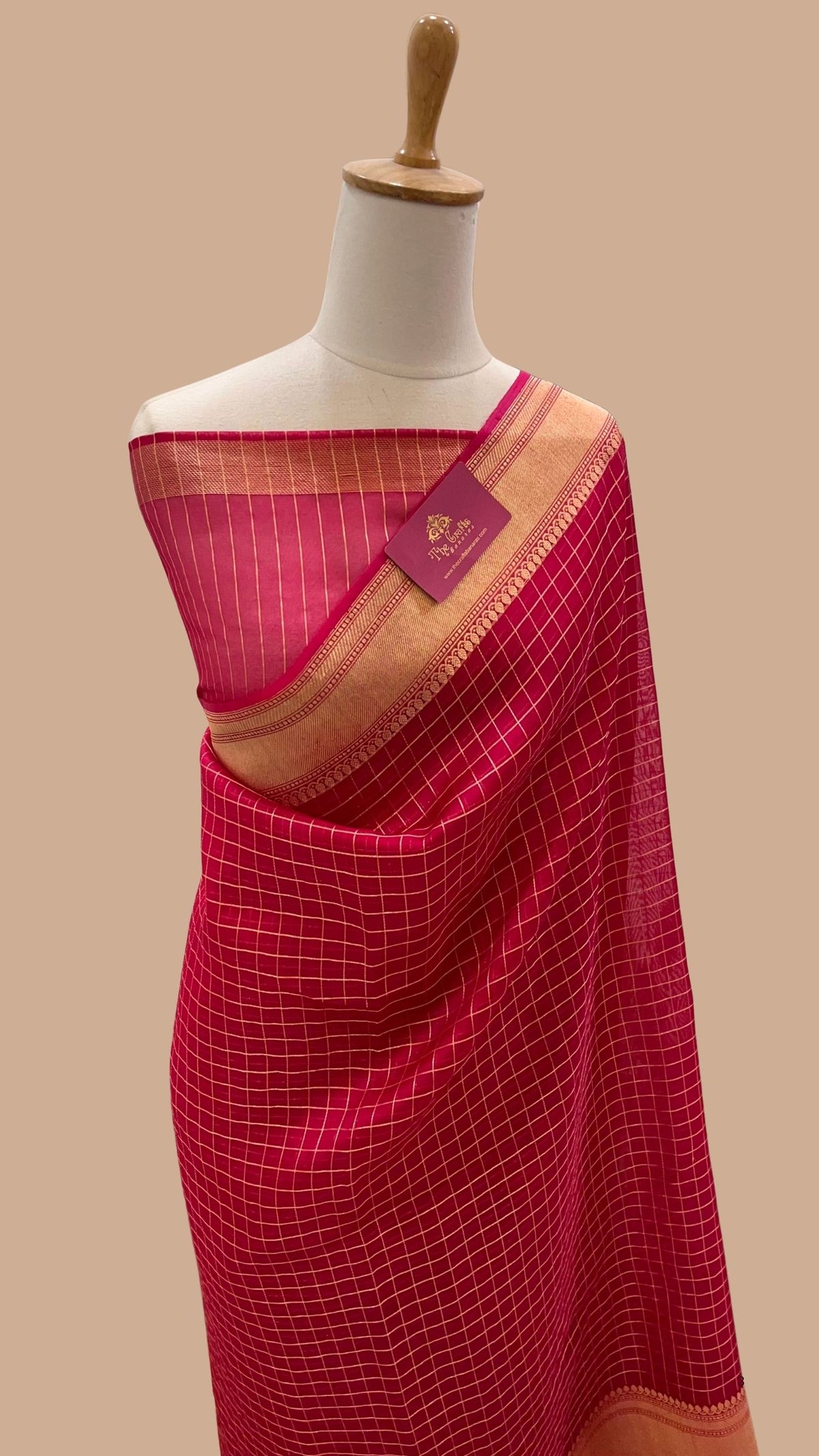 Pure Kora Silk Handloom Banarasi Saree - With Kadhua motifs