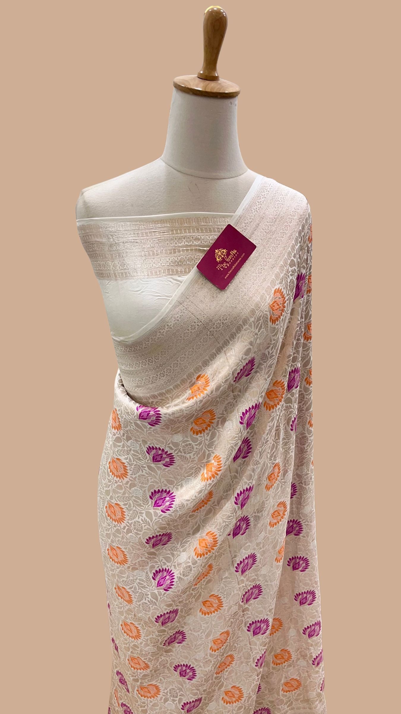Pure Katan Silk Handloom Banarasi Saree - Tanchui Brocade Meena