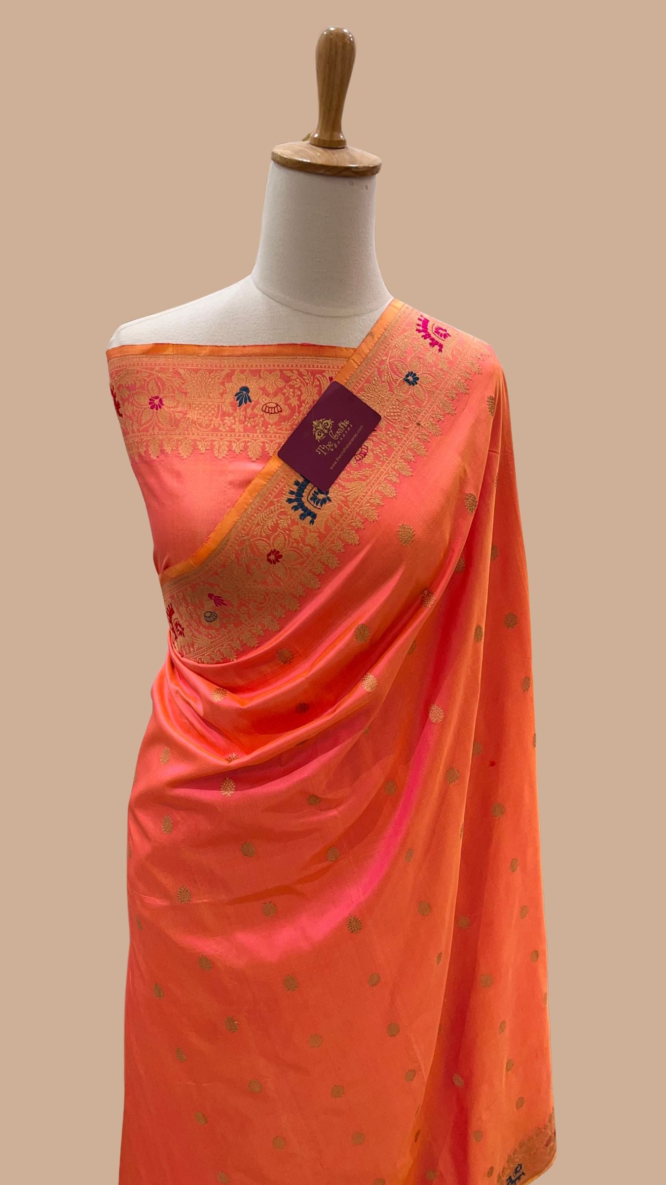 Pure Katan Silk Handloom Banarasi Saree - with kadhua motifs