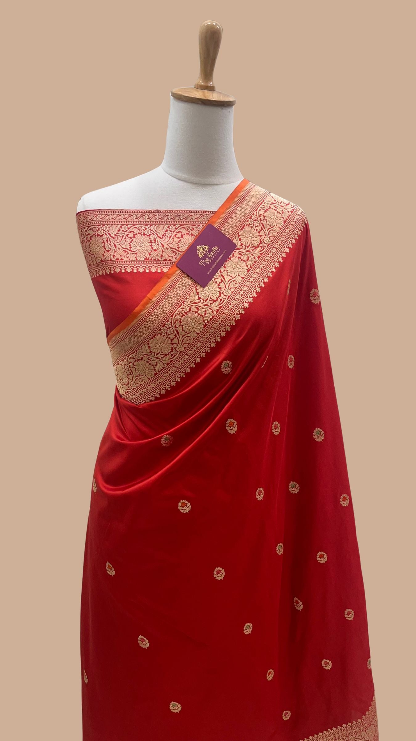 Pure Katan Silk Handloom Banarasi Saree - with kadhua motifs