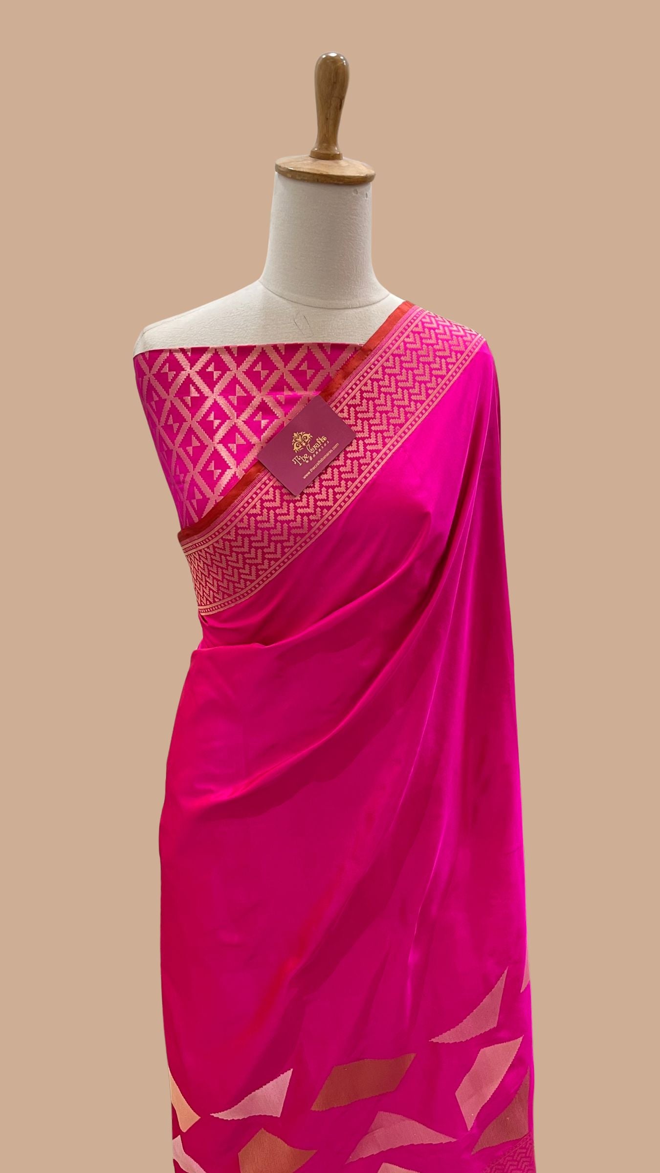Pure Katan Silk Handloom Banarasi Saree - with sona rupa kadhua motifs