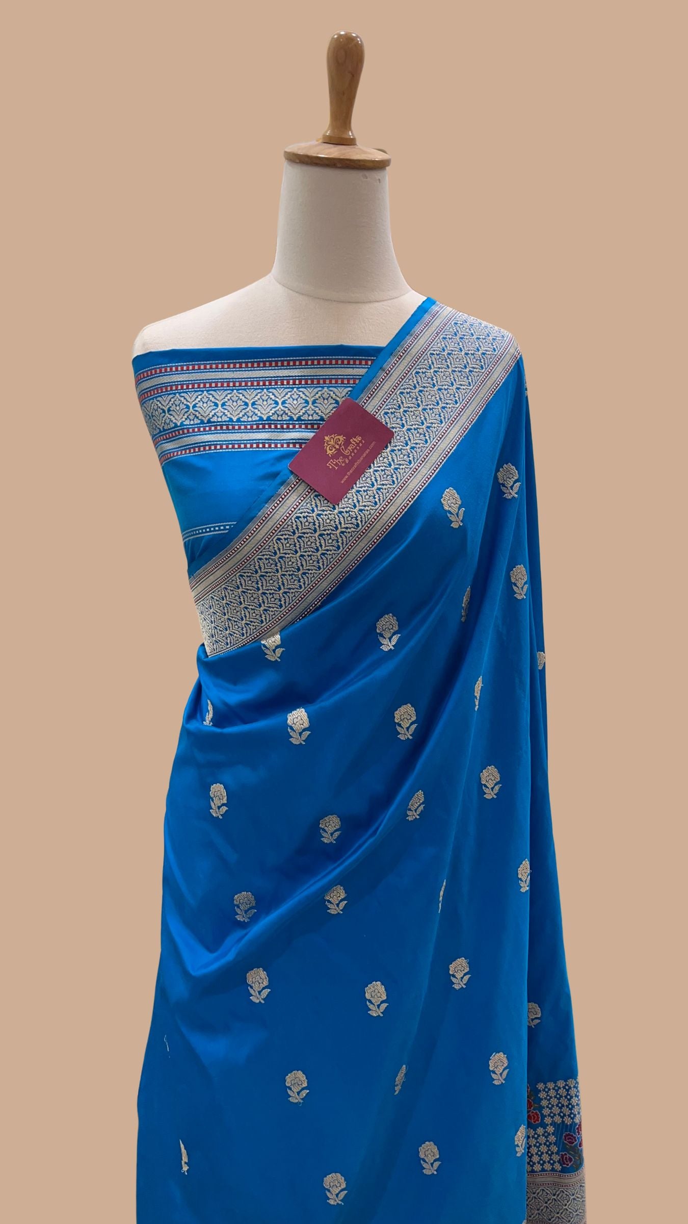 Pure Katan Silk Handloom Banarasi Saree - with kadhua meenakari motifs