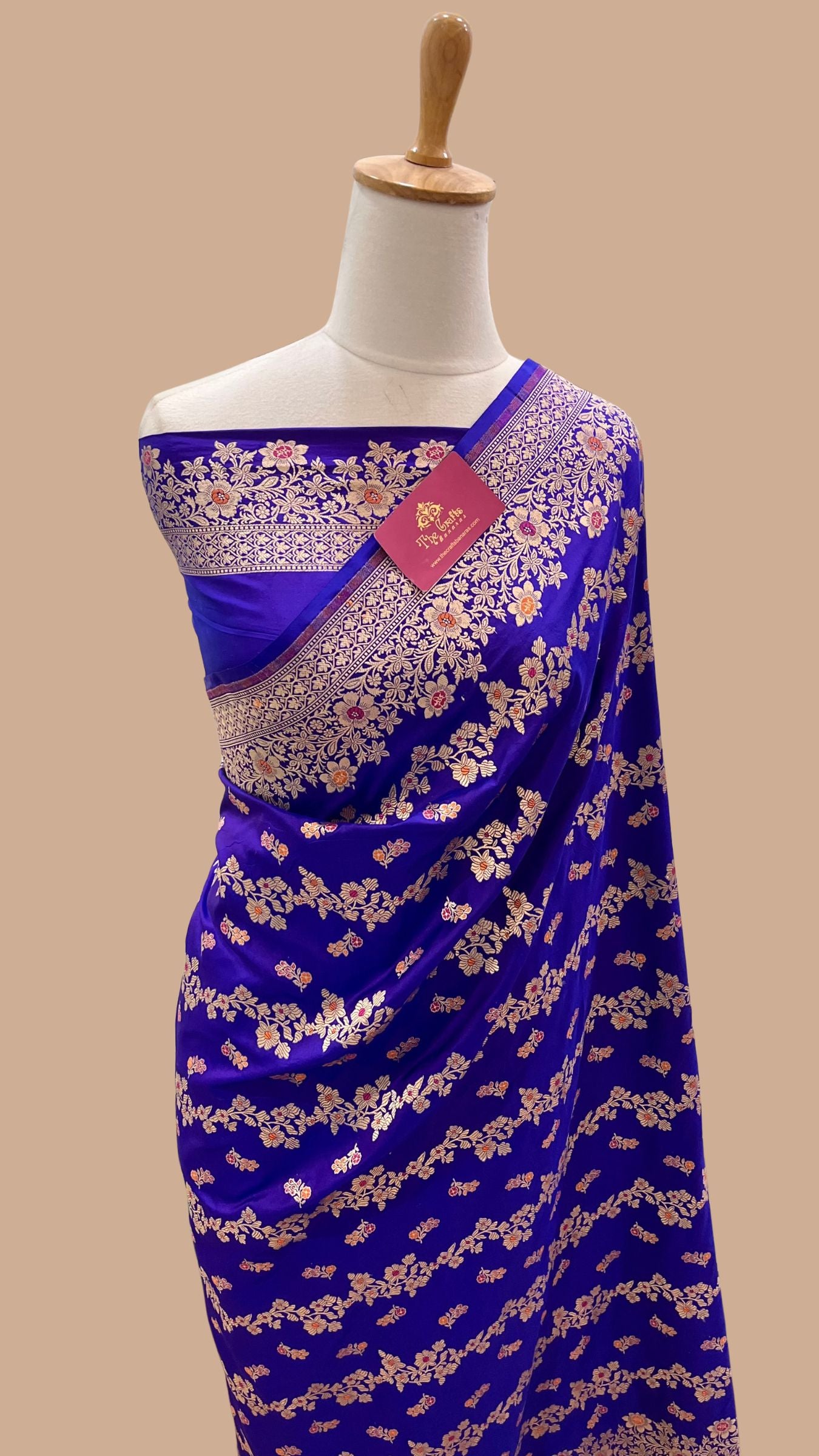 Pure Katan Silk Handloom Banarasi Saree - Jaal work with Meenakari